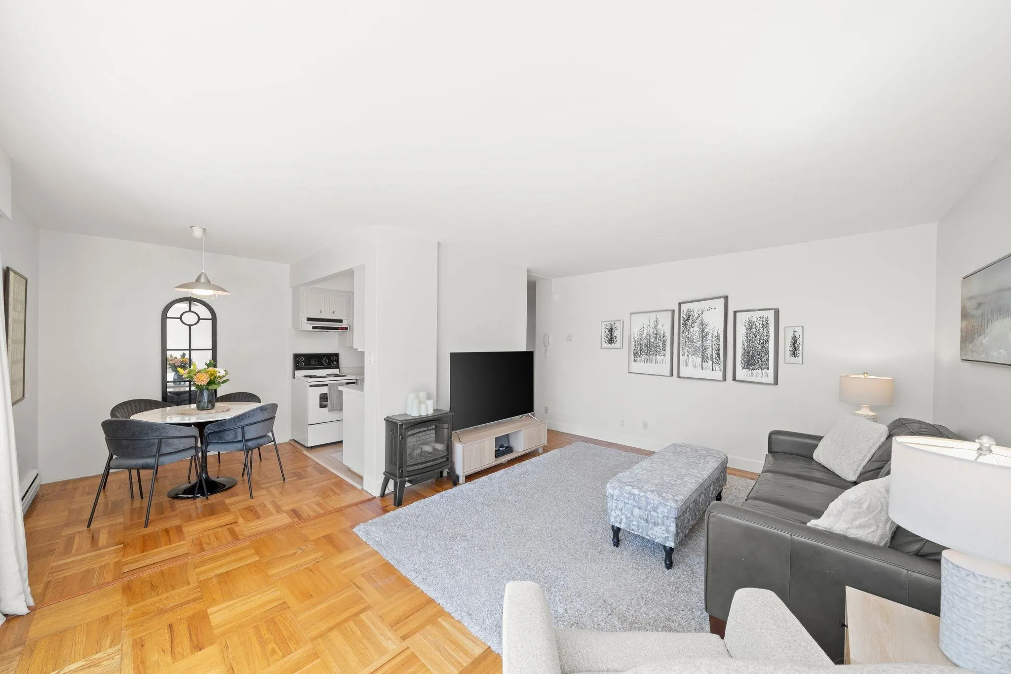 1750 Esquimalt Avenue #504