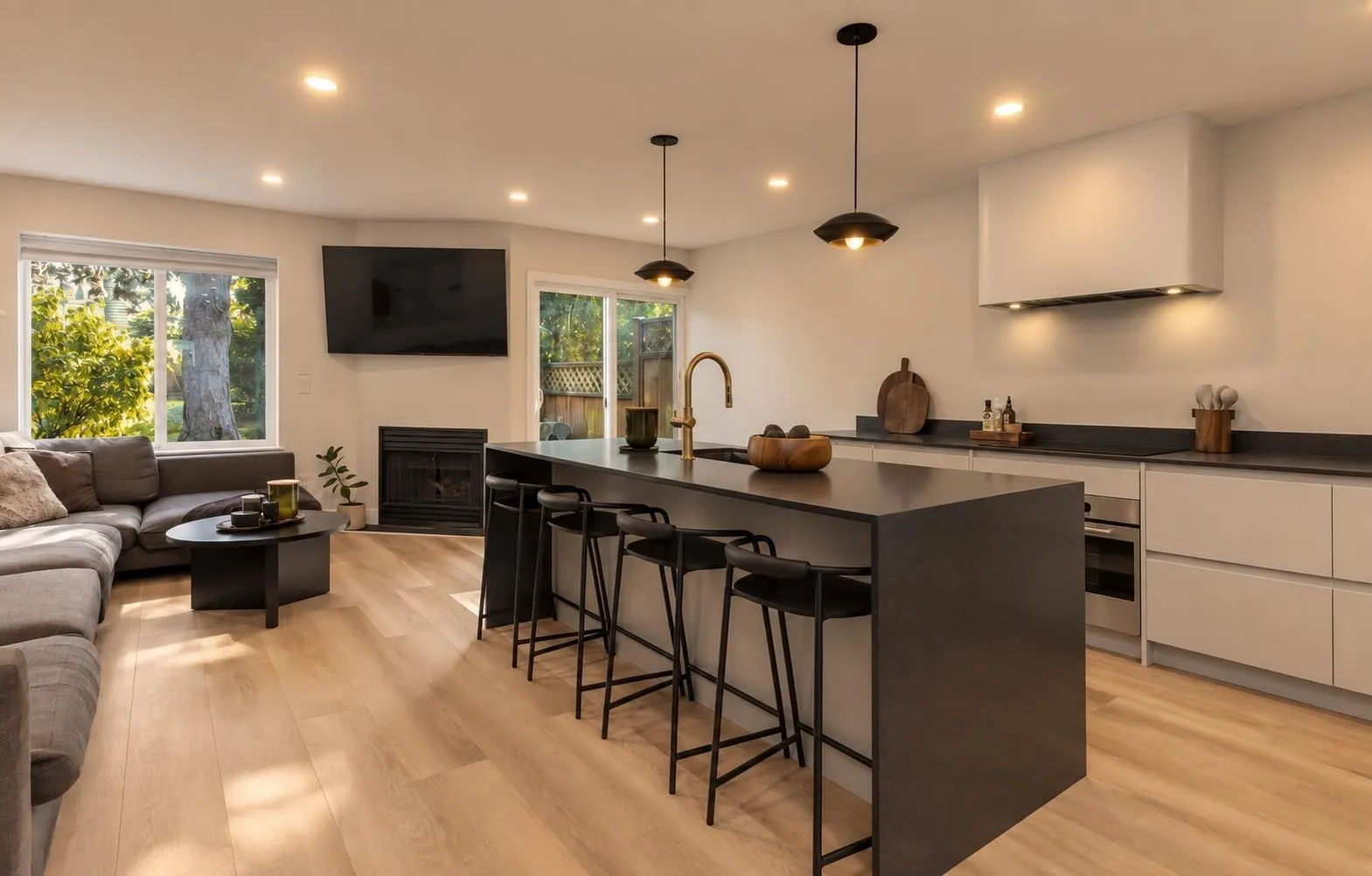40200 Government Road #16