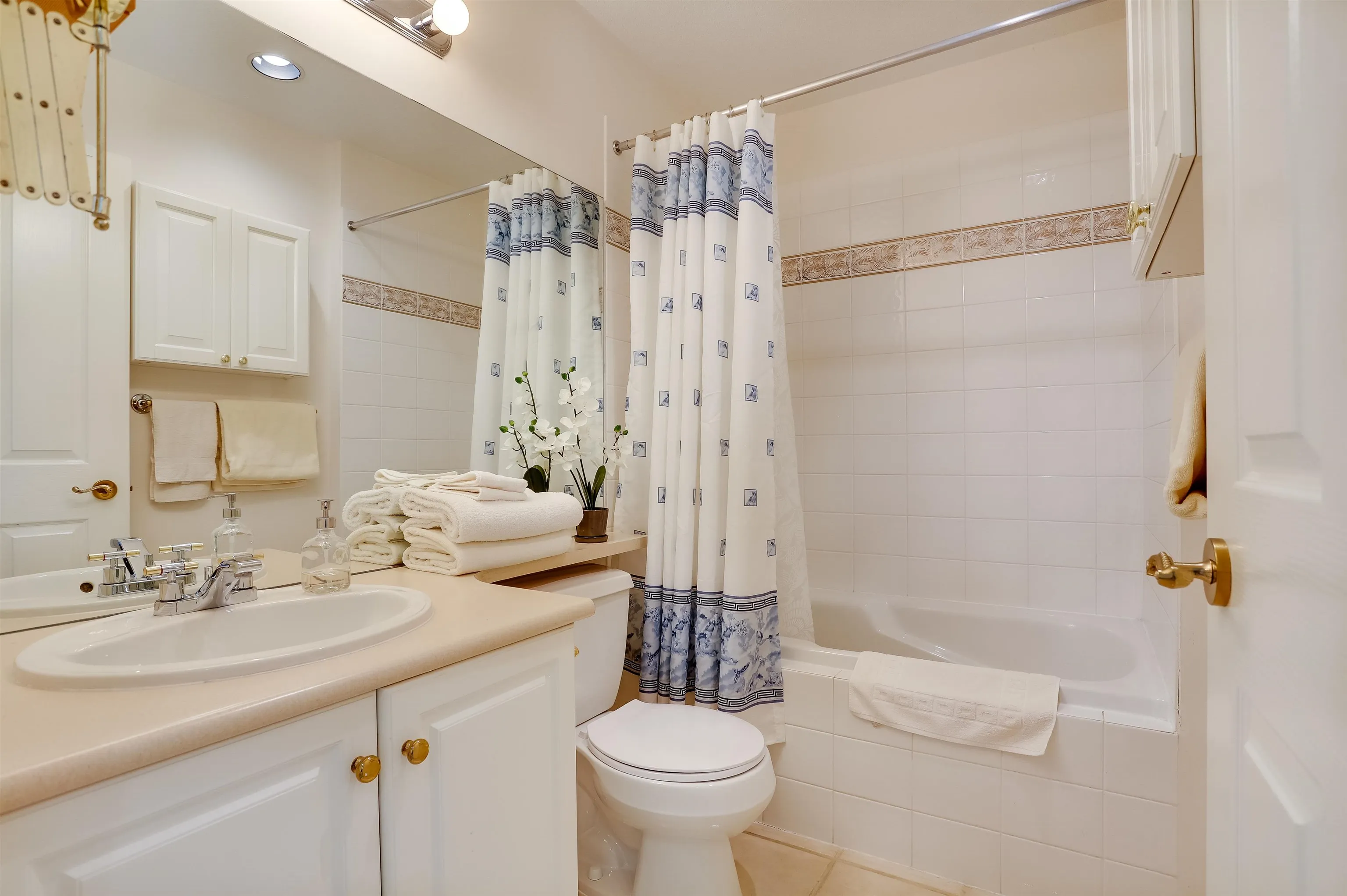 5650 Hampton Place #24