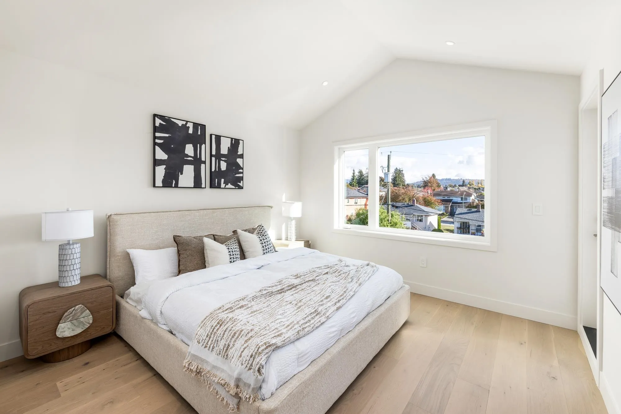 1458 Rosser Avenue #2
