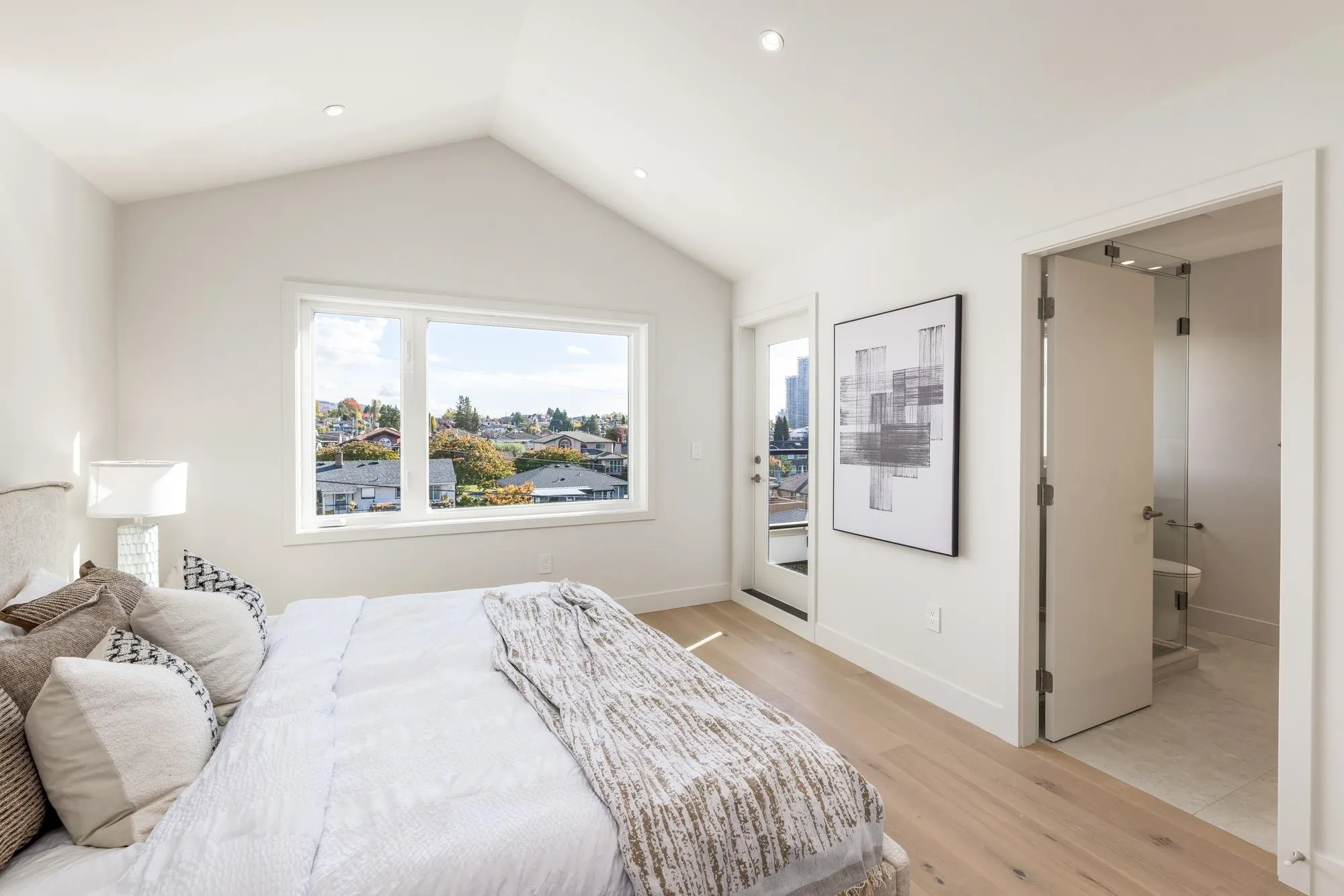 1458 Rosser Avenue #2