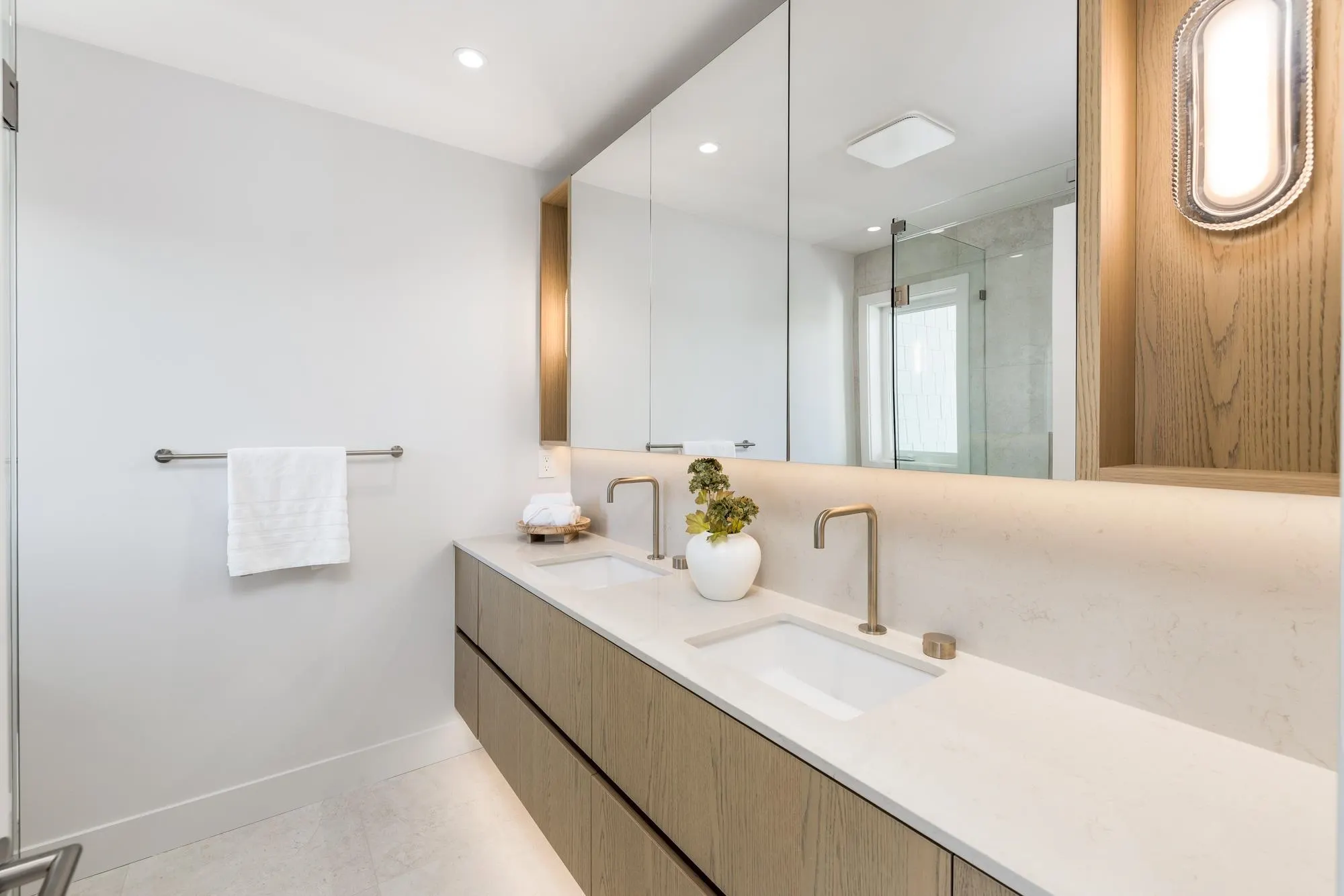 1458 Rosser Avenue #2