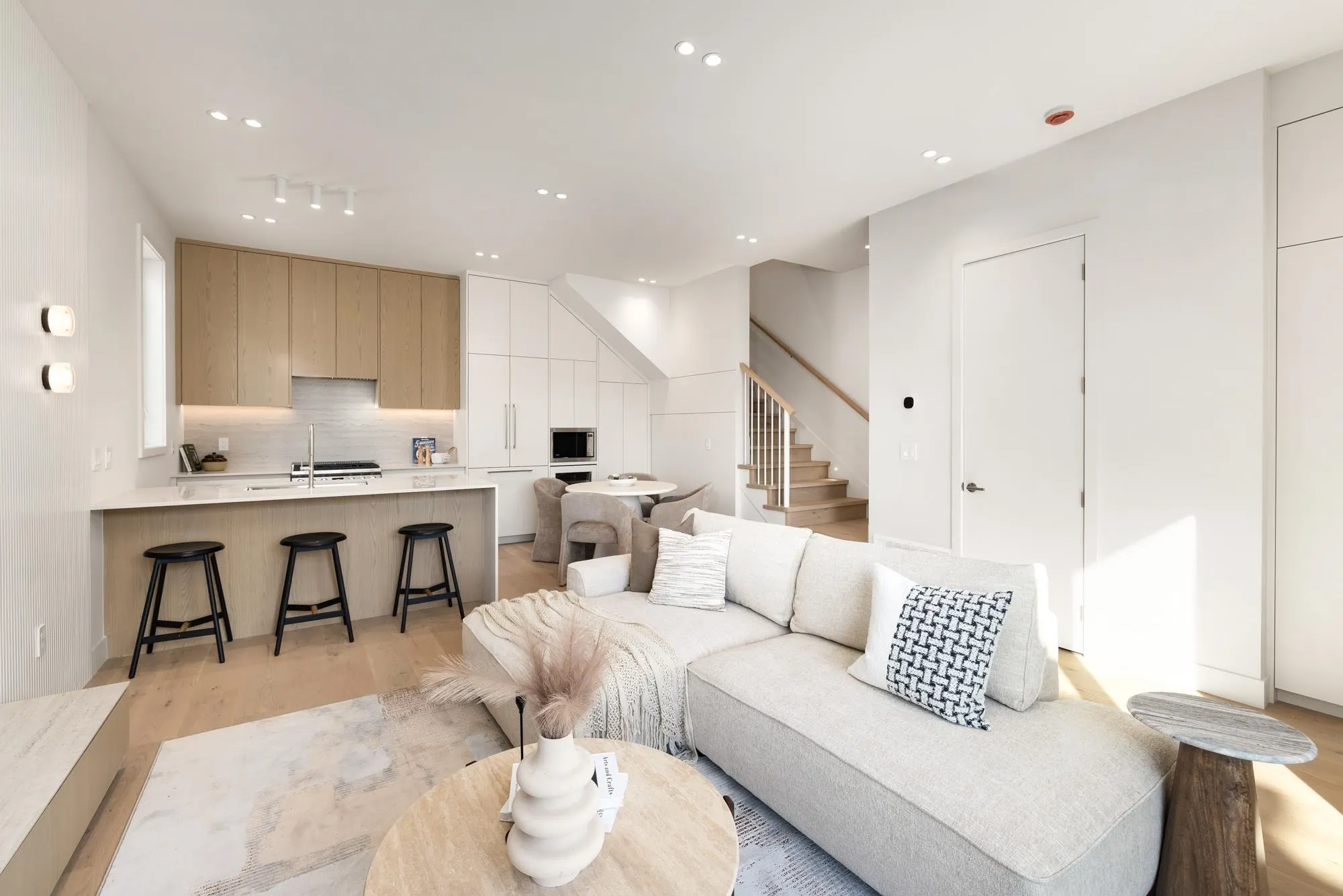 1458 Rosser Avenue #2