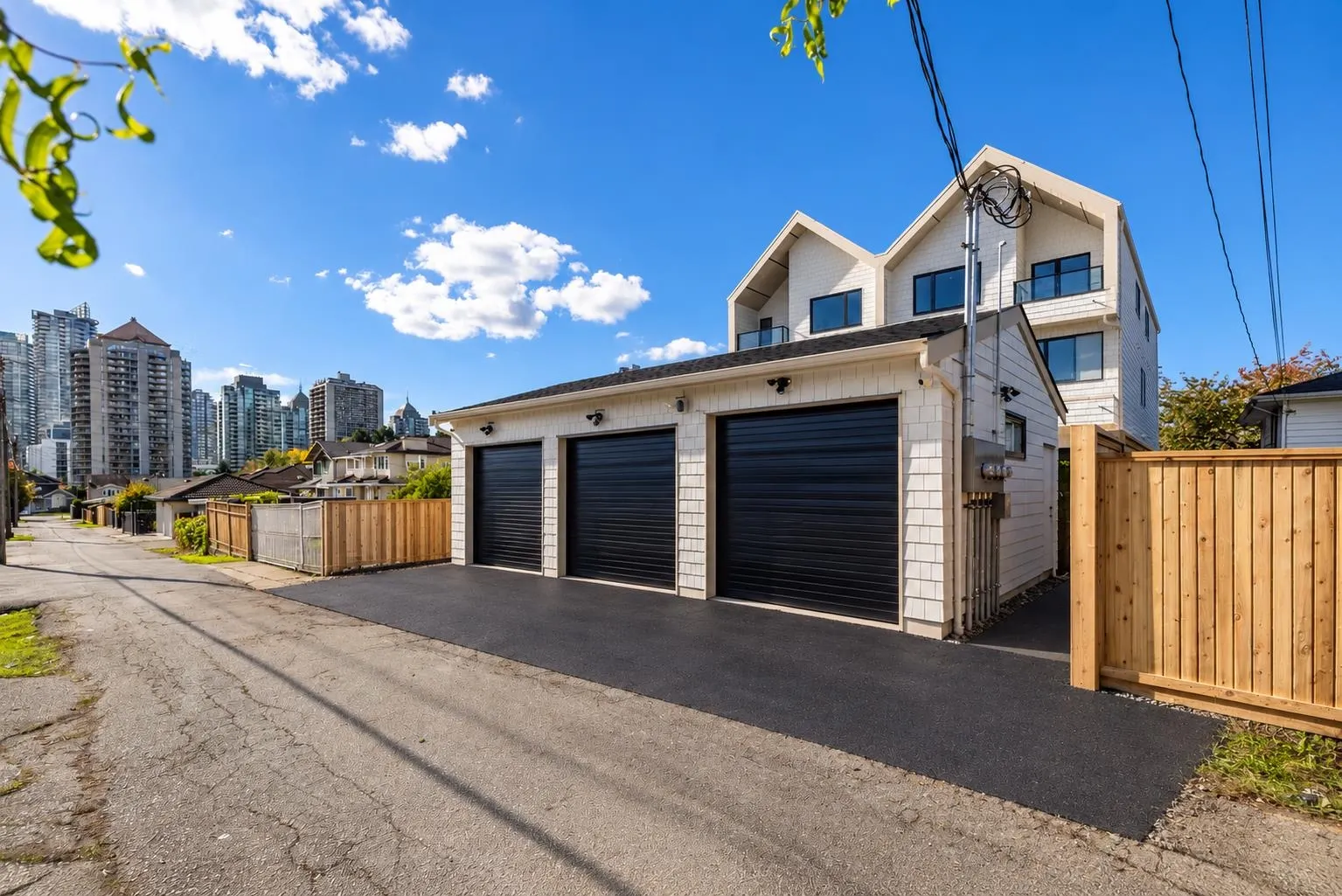 1458 Rosser Avenue #2