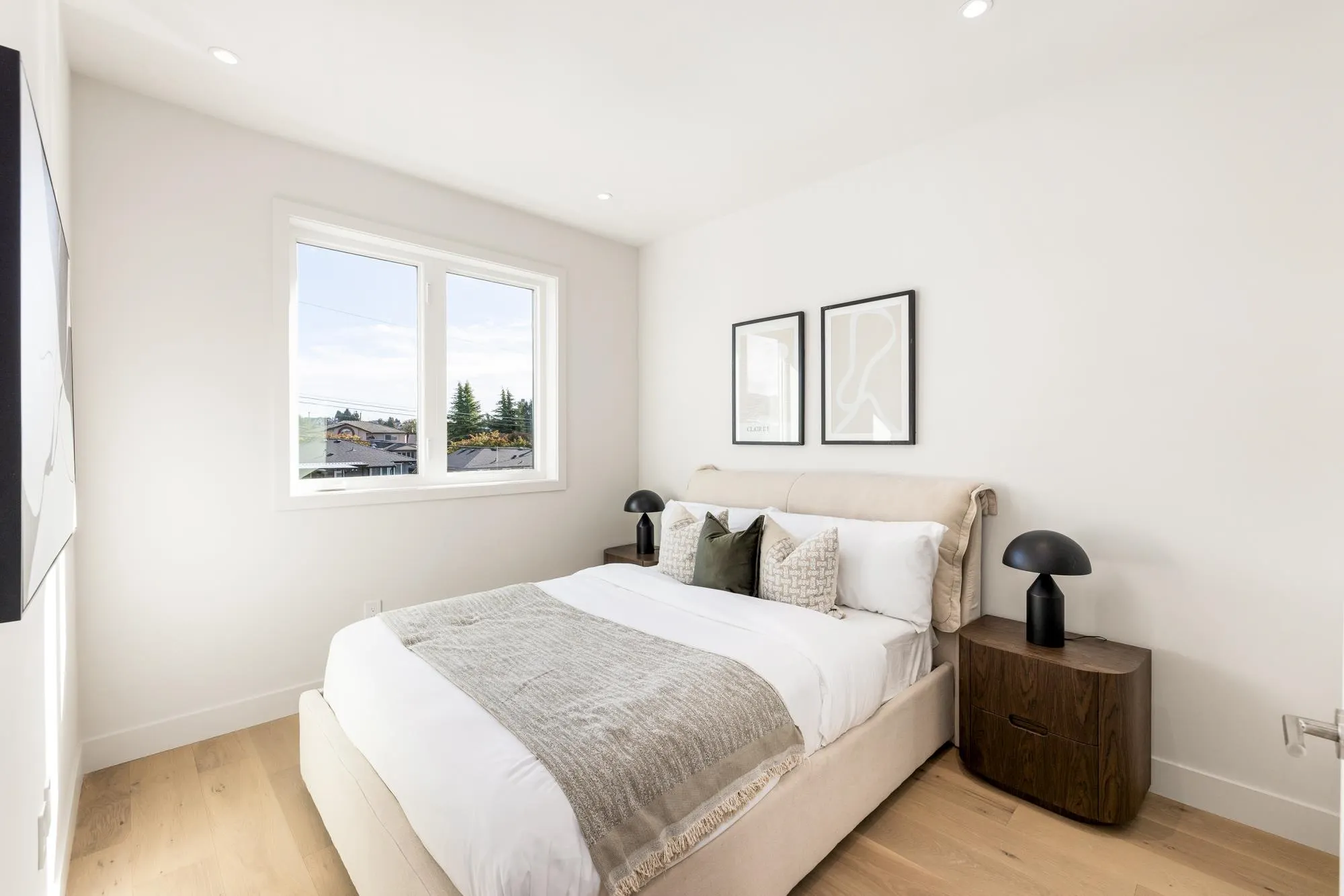 1458 Rosser Avenue #2