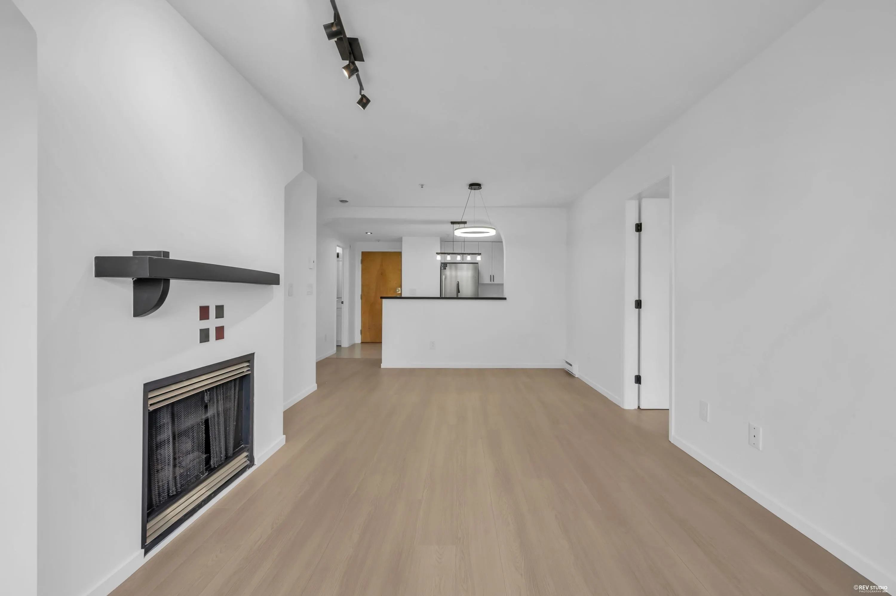 6833 Village Grn #306
