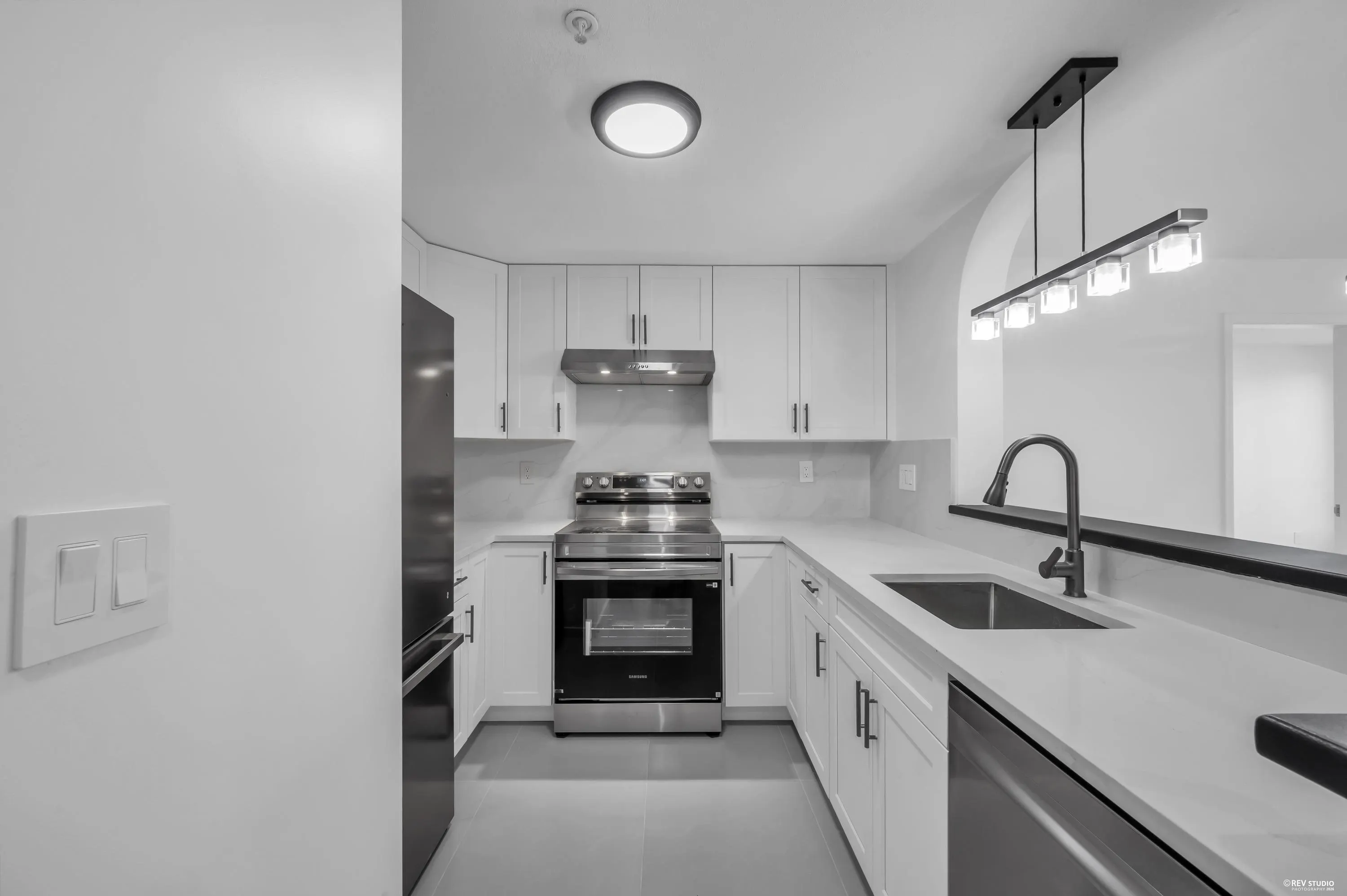 6833 Village Grn #306