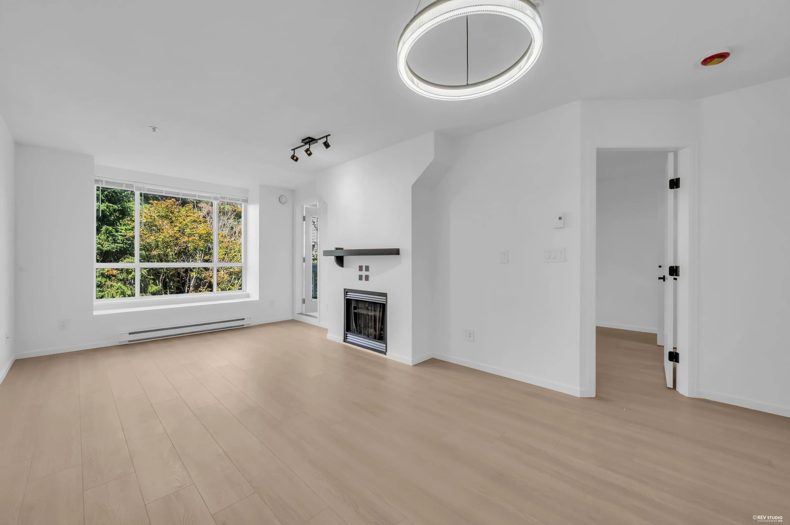 6833 Village Grn #306
