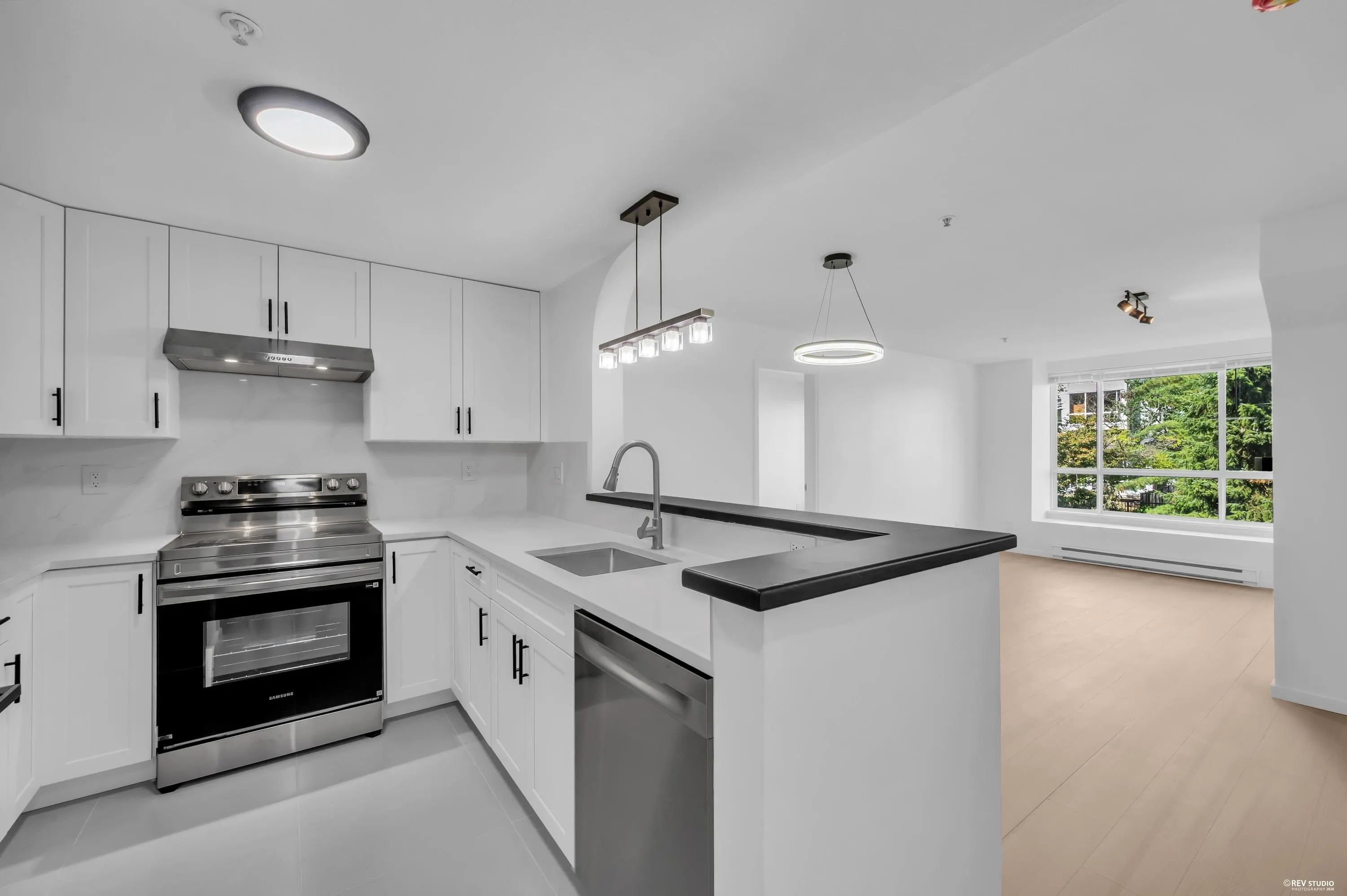 6833 Village Grn #306