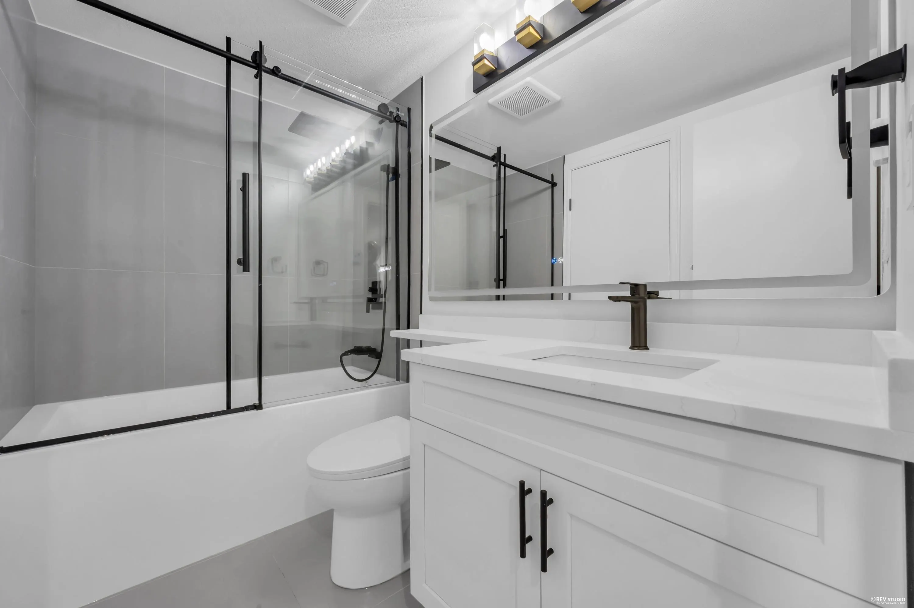 6833 Village Grn #306