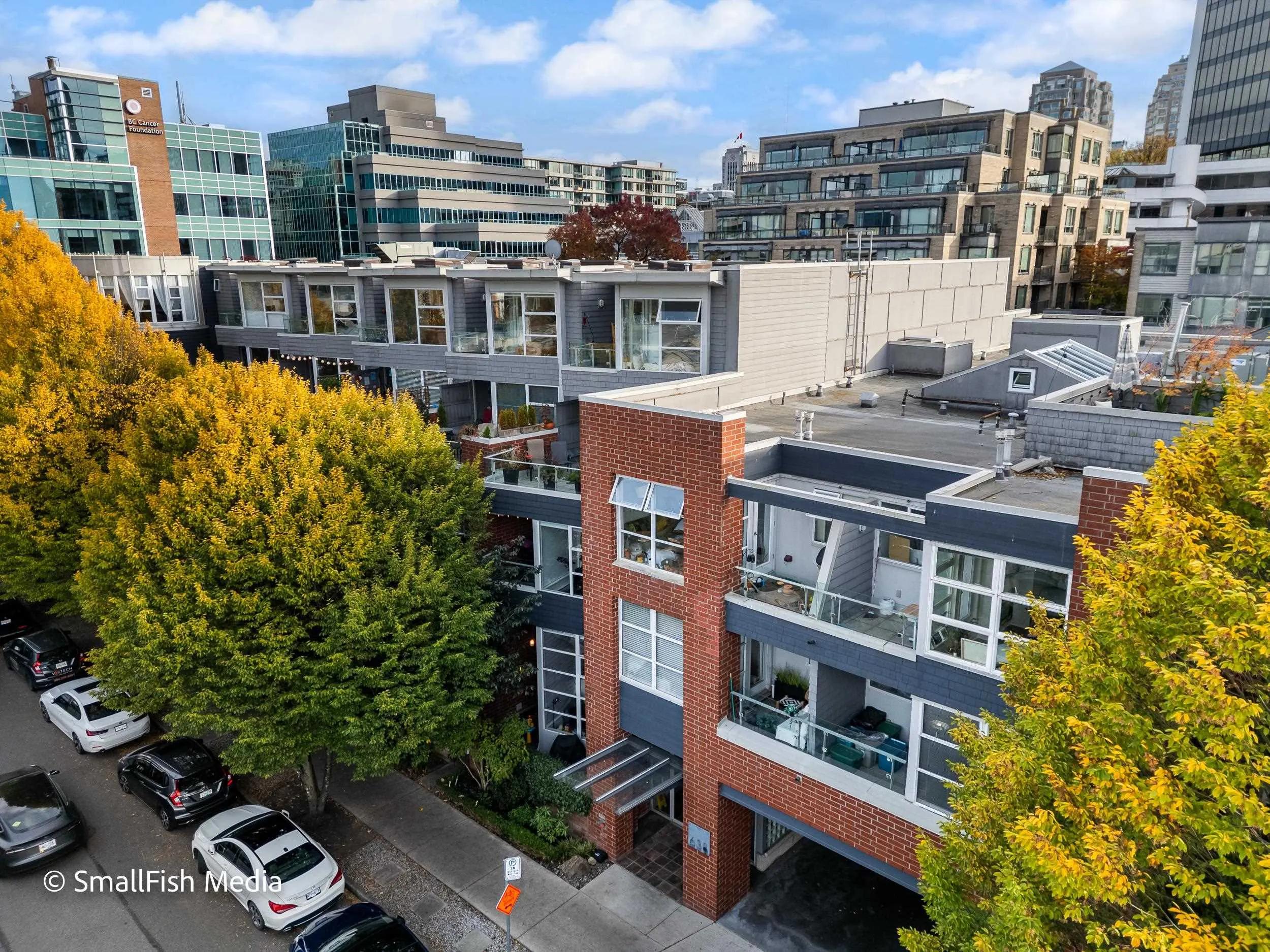 638 W 7th Avenue #322
