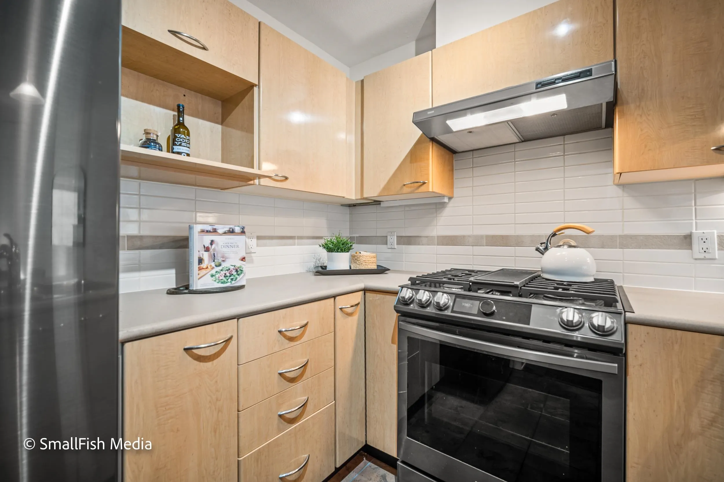 638 W 7th Avenue #322