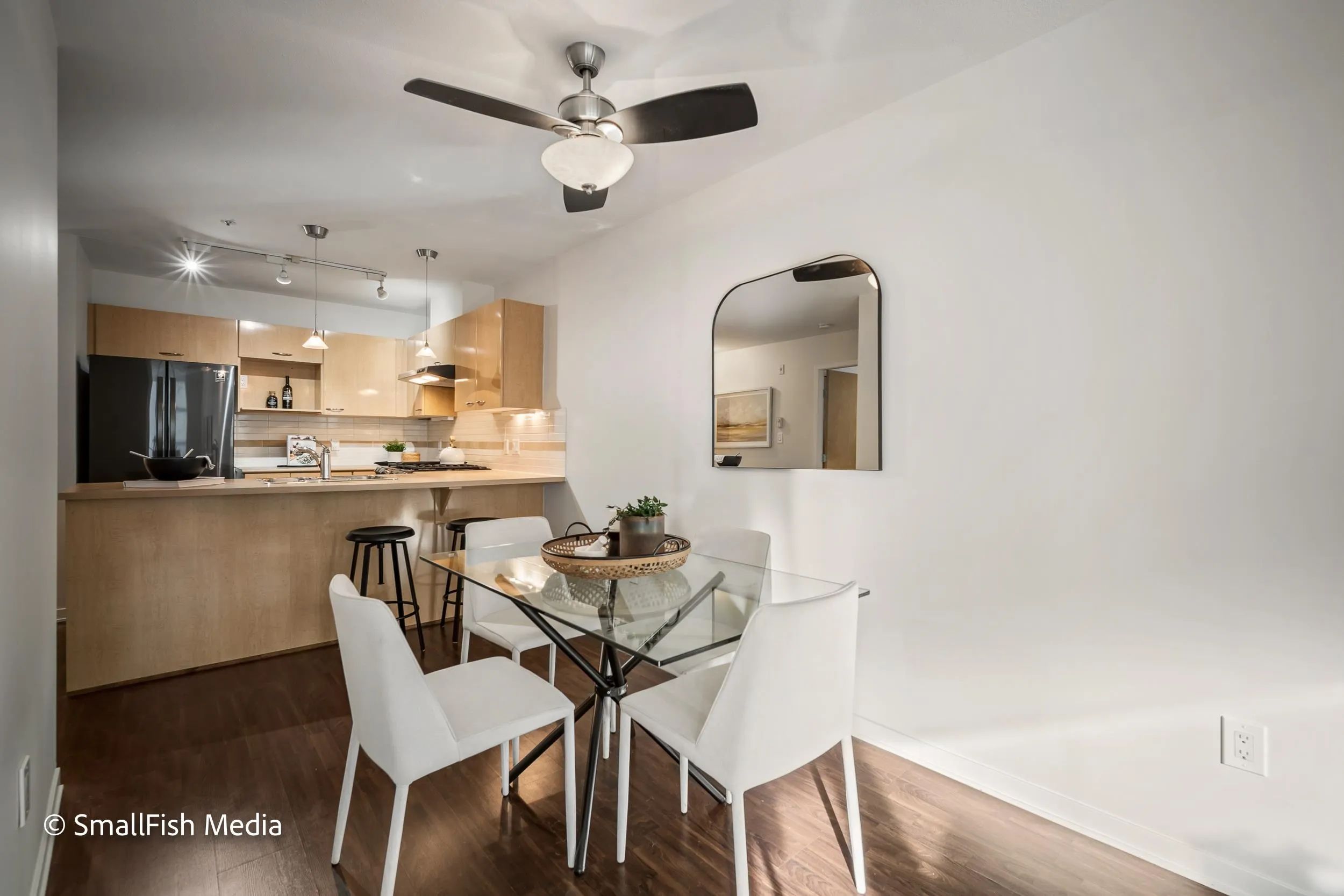 638 W 7th Avenue #322