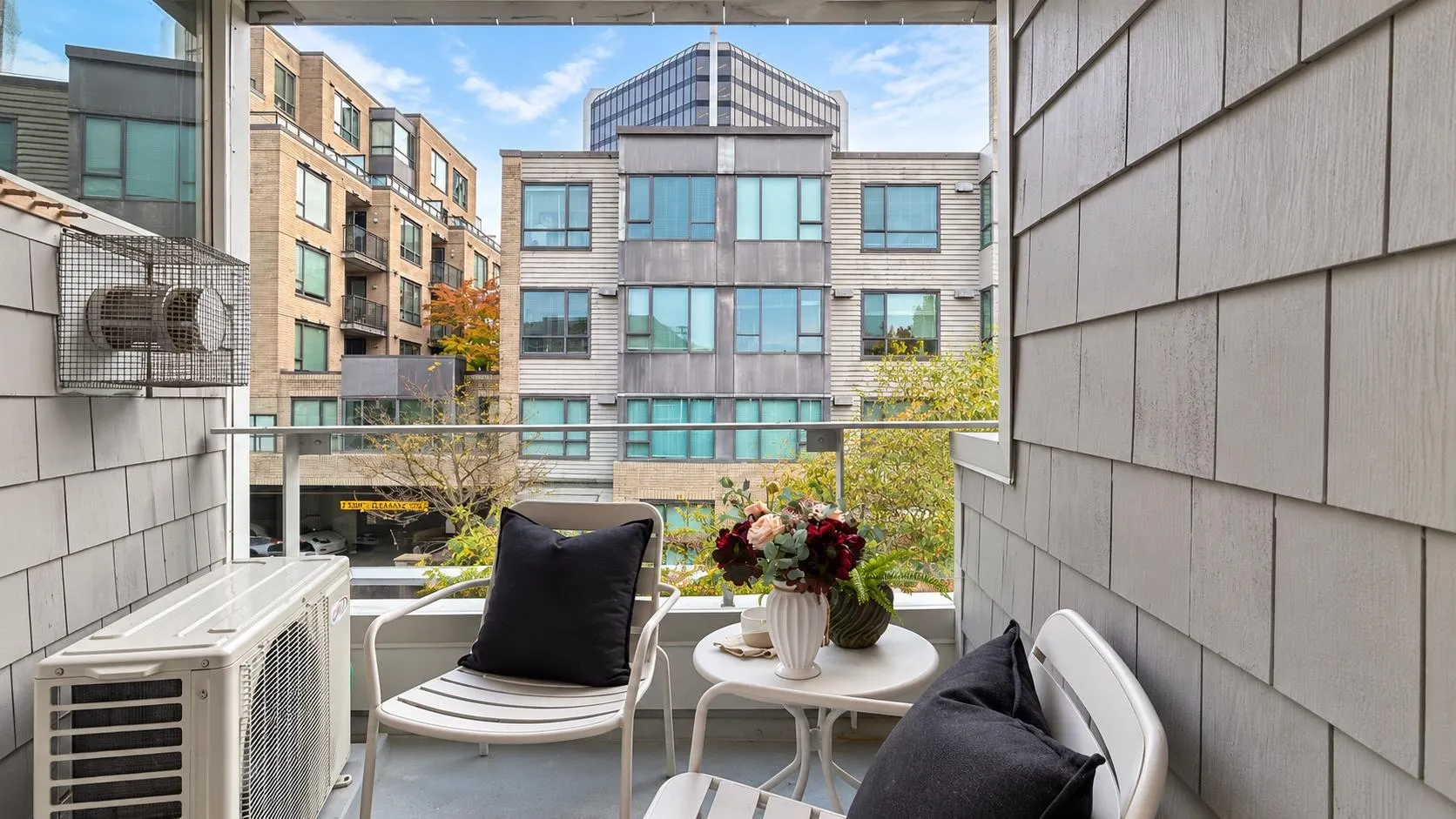 638 W 7th Avenue #322