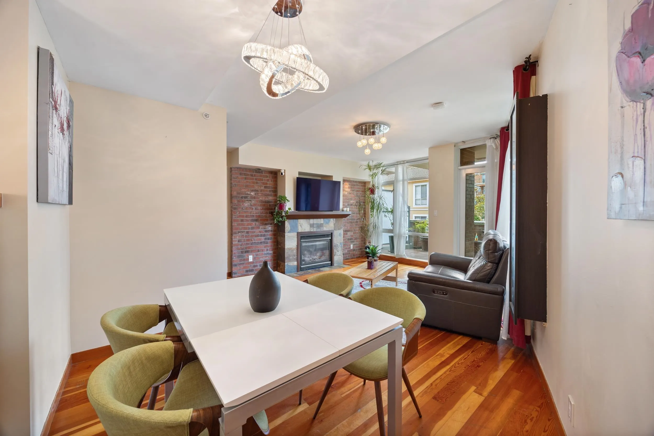 8 Renaissance Square #114