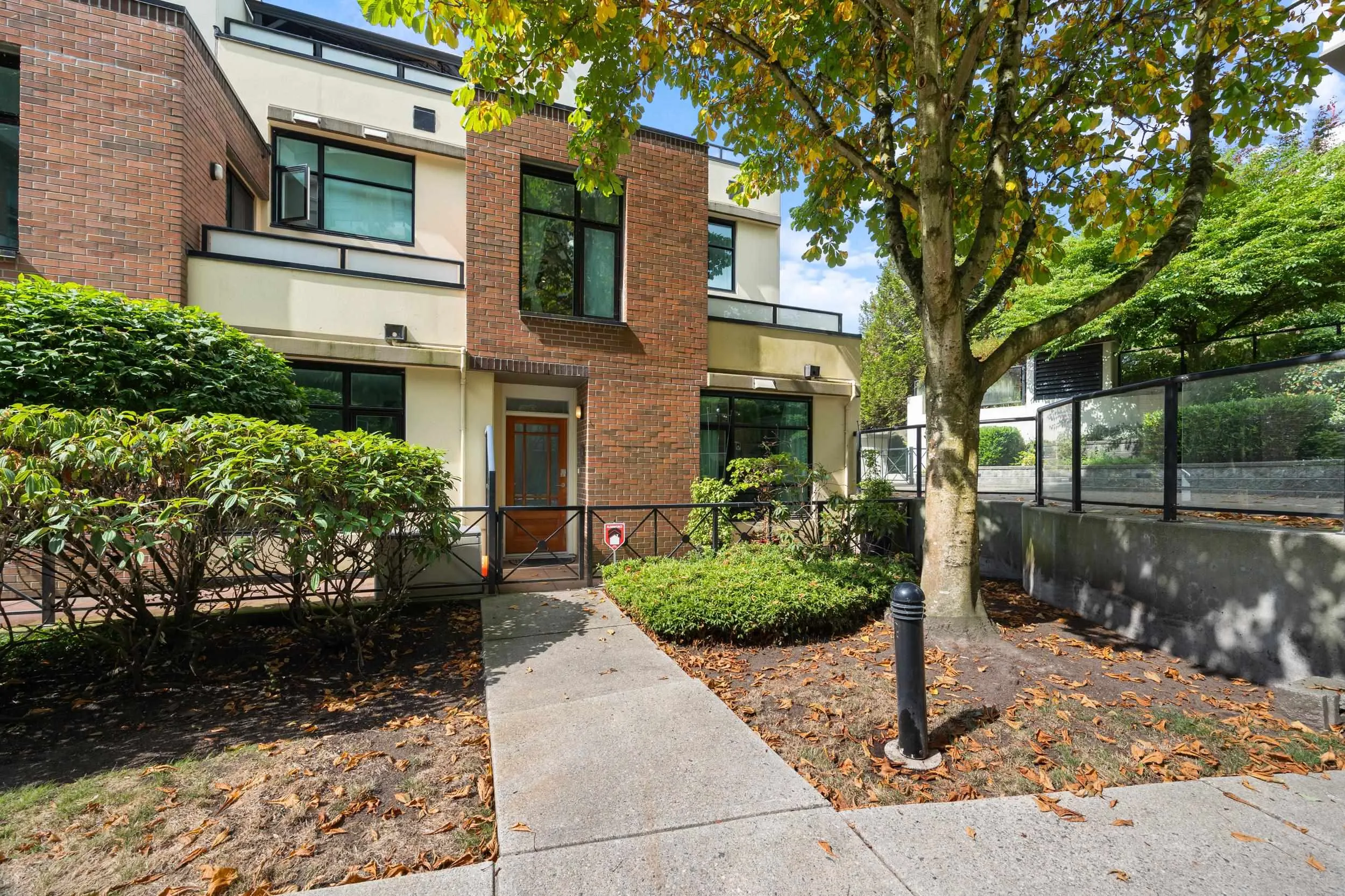8 Renaissance Square #114