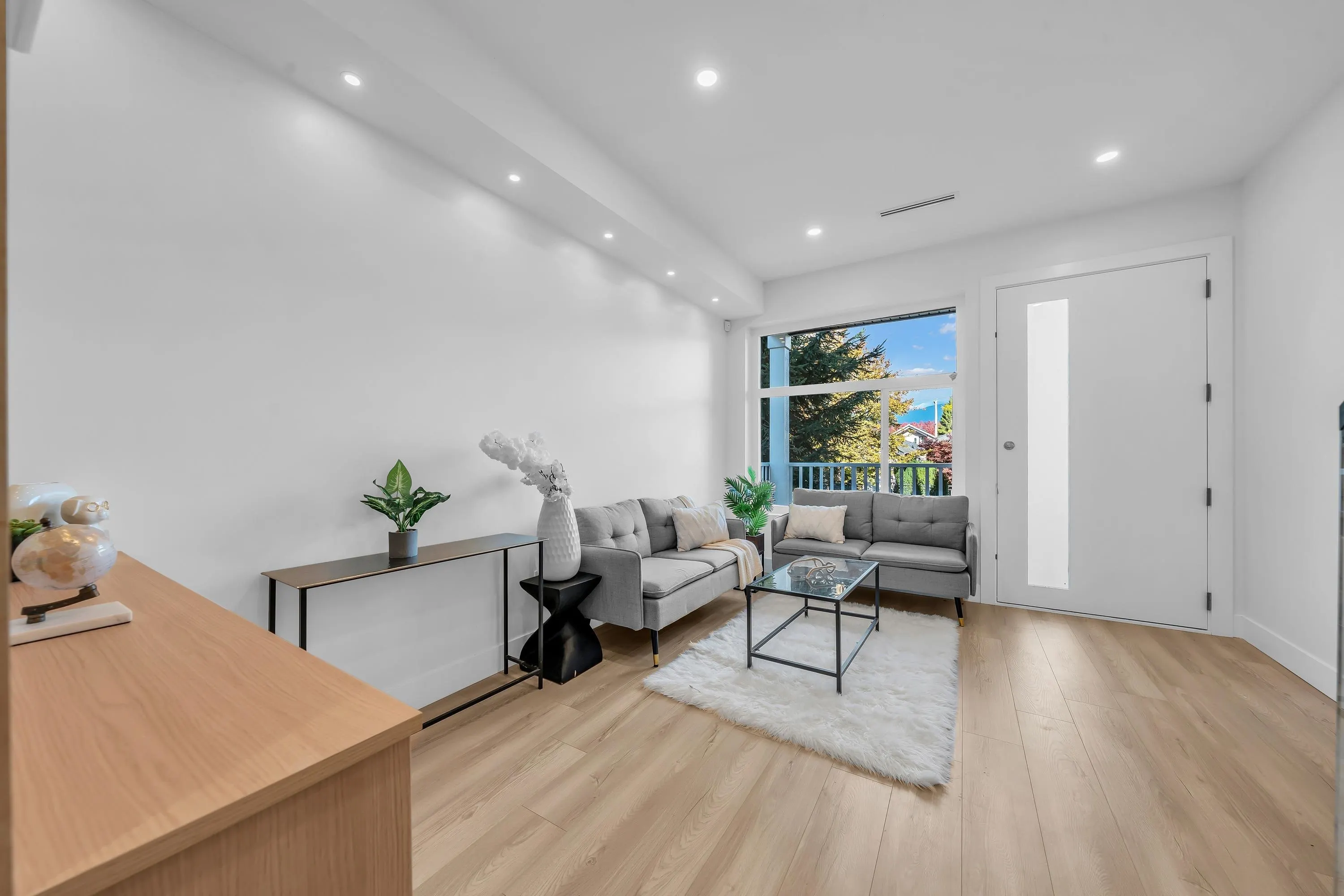 2554 Dundas Street #1