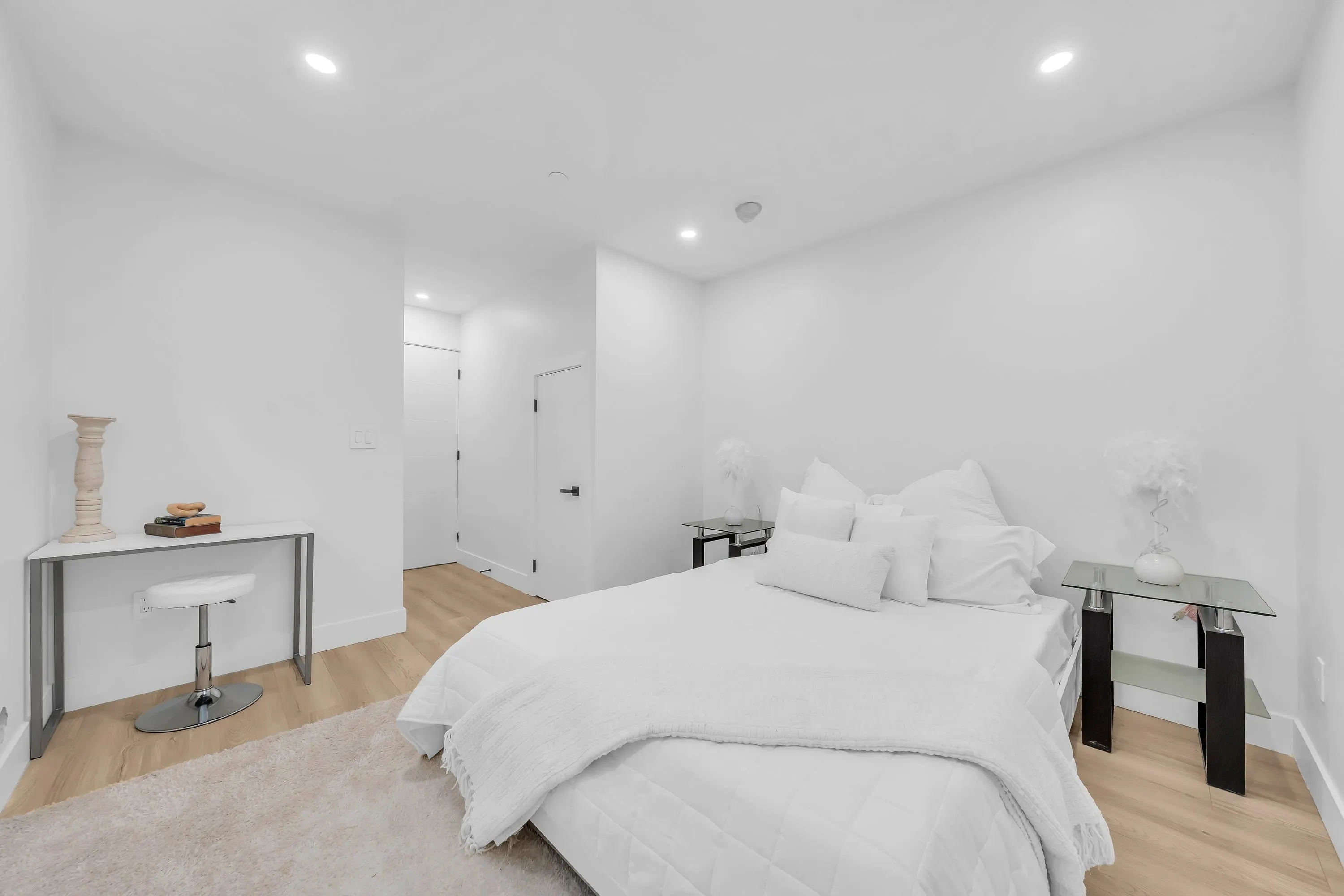 2554 Dundas Street #1
