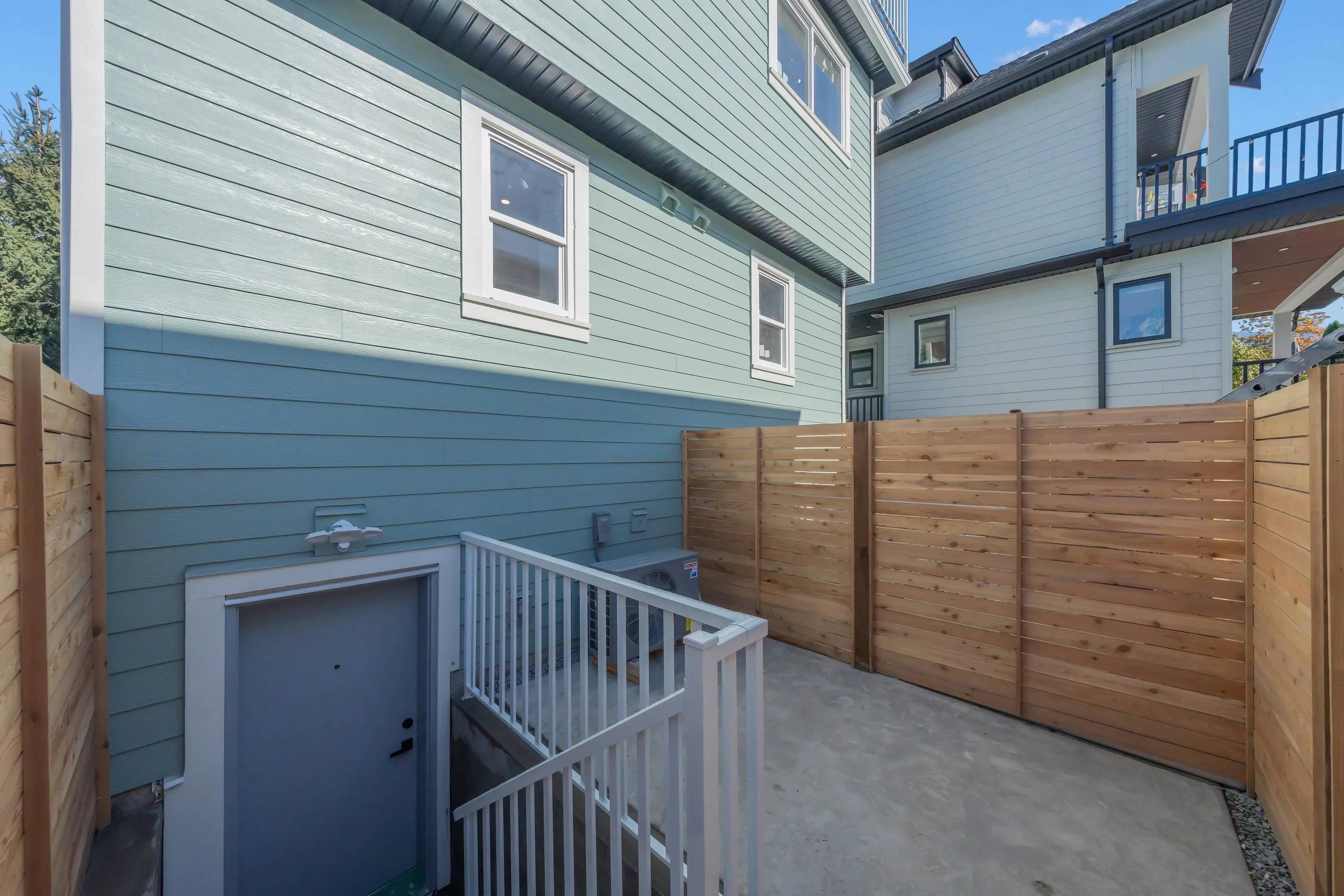 2554 Dundas Street #1