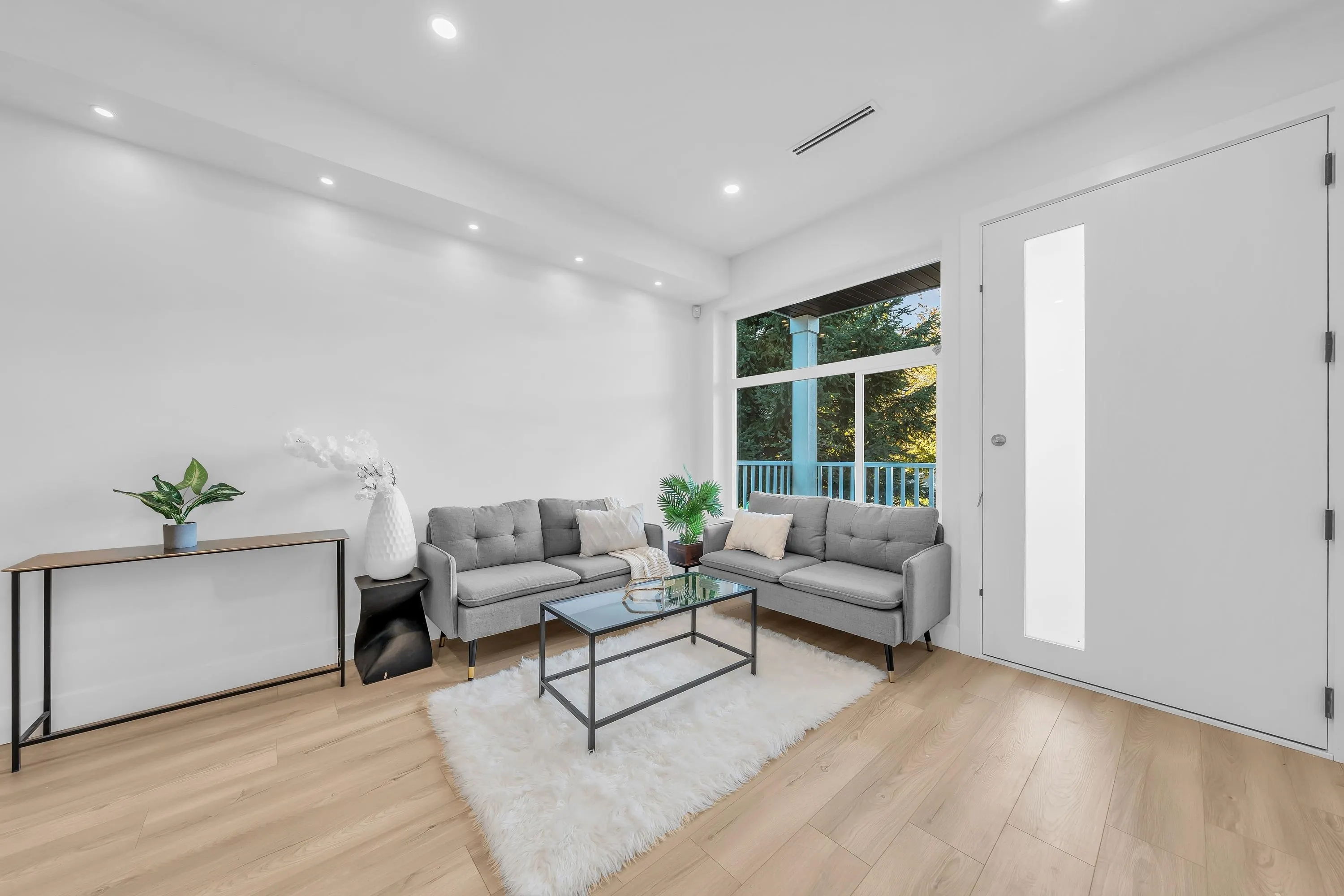 2554 Dundas Street #1