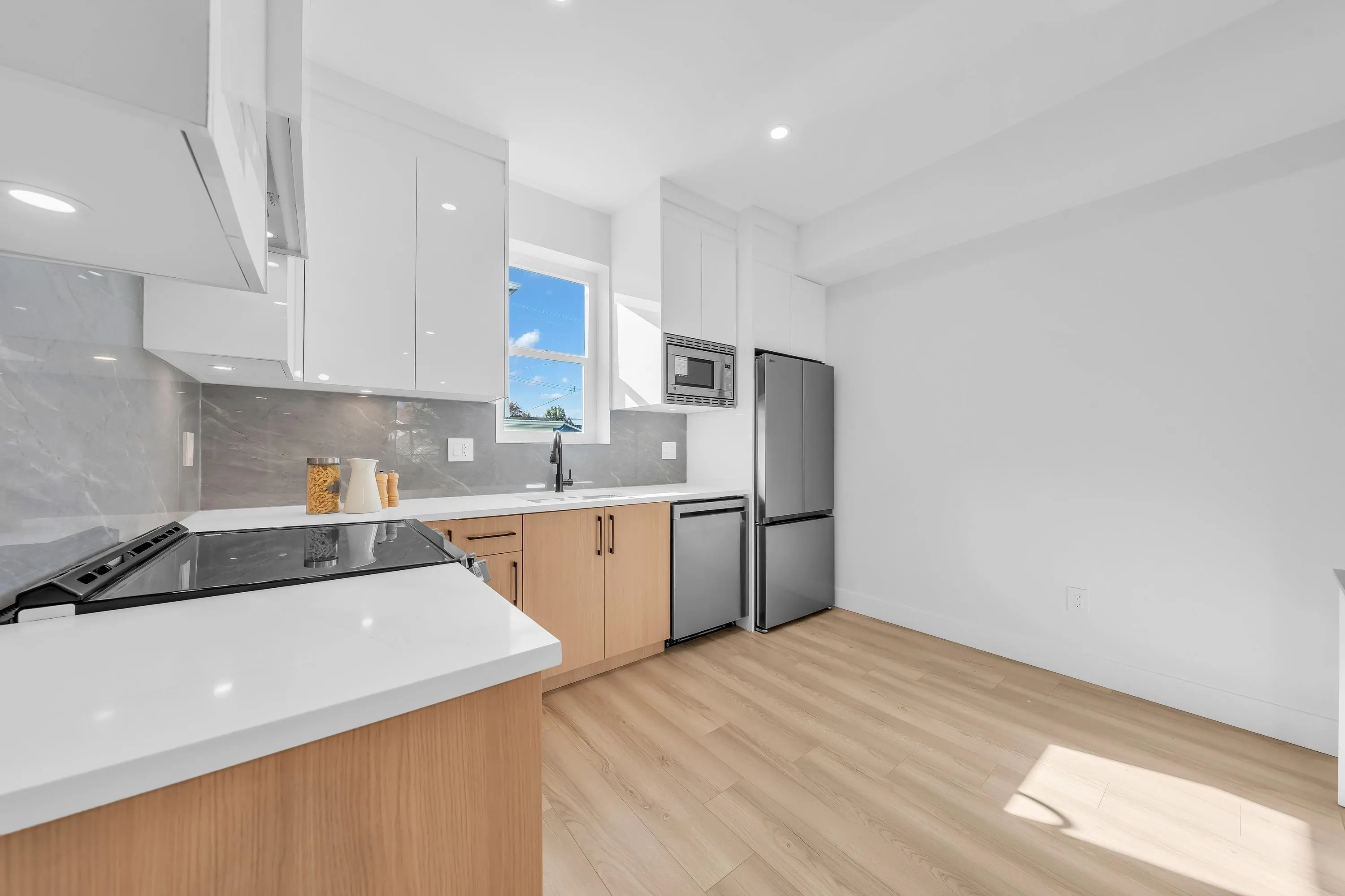 2554 Dundas Street #1
