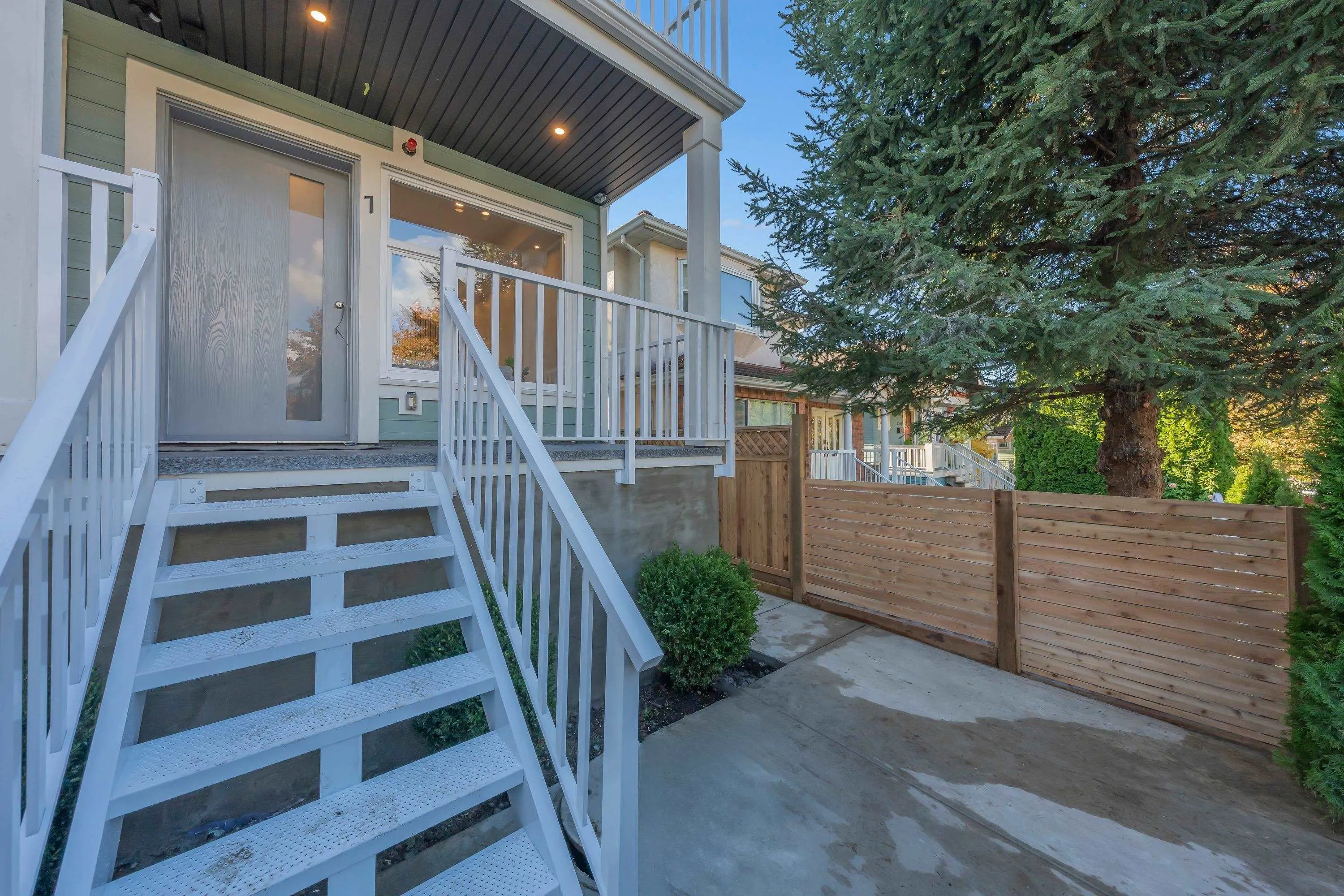 2554 Dundas Street #1
