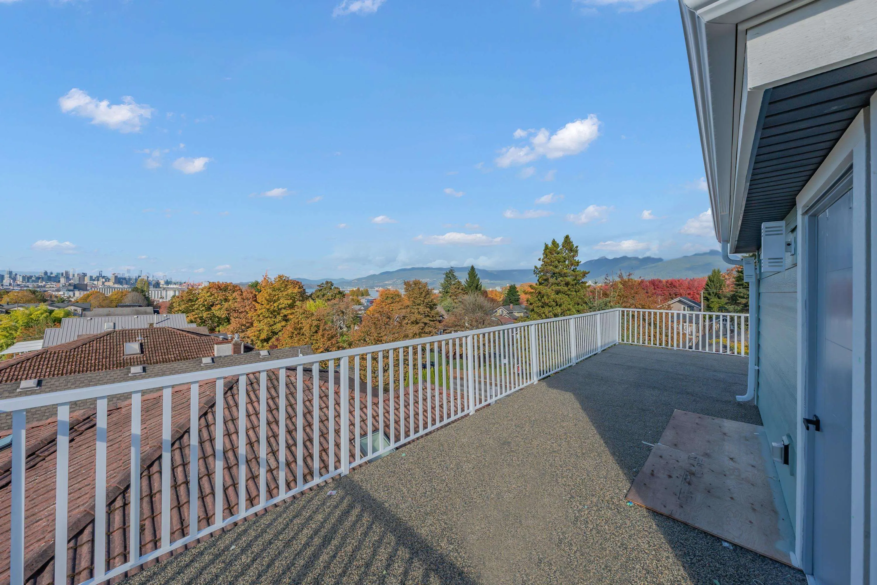 2554 Dundas Street #1