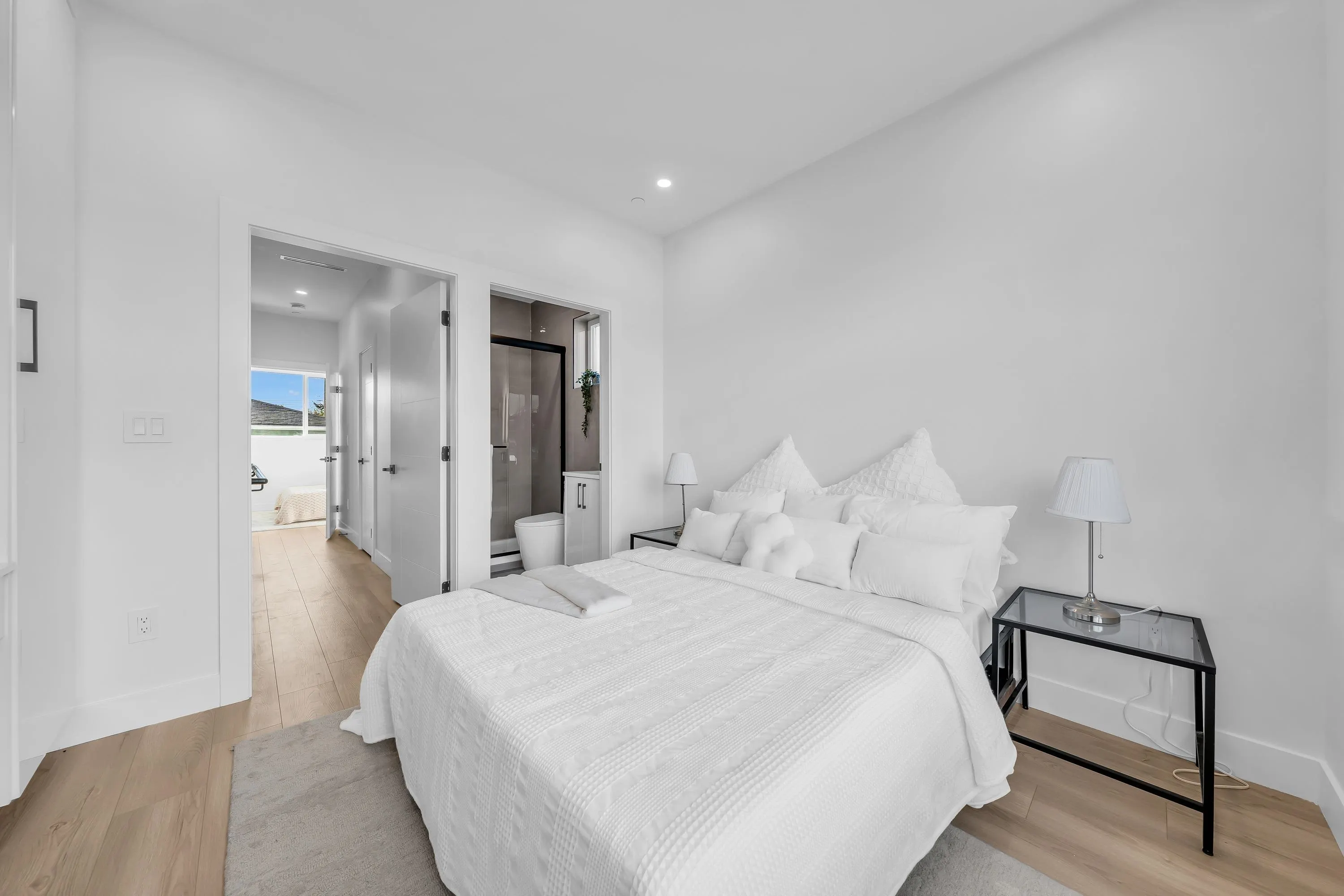 2554 Dundas Street #1