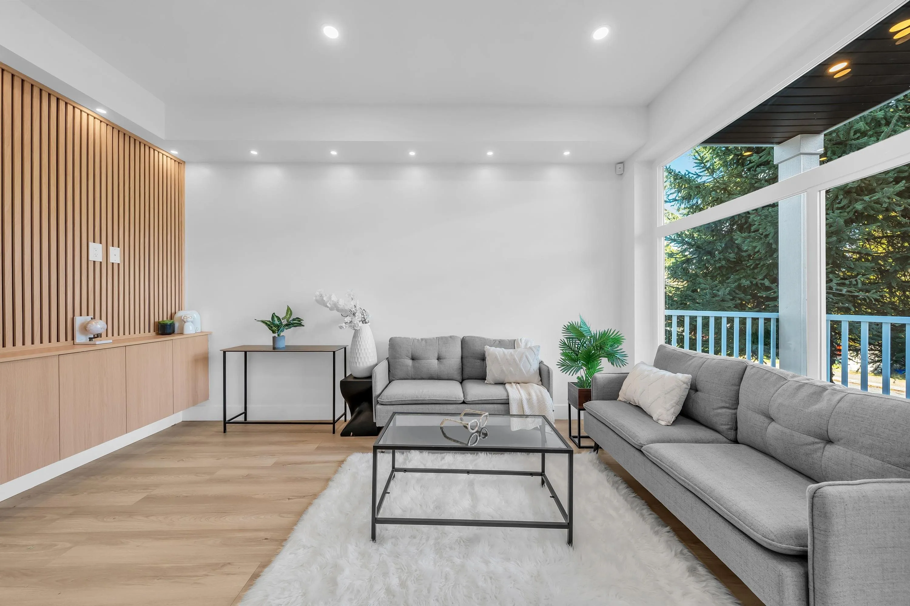 2554 Dundas Street #1