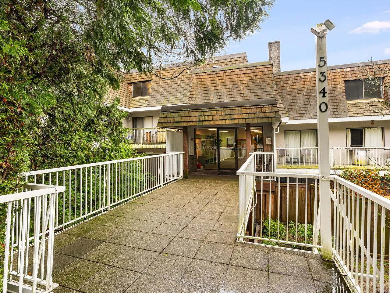 5340 Hastings Street #307