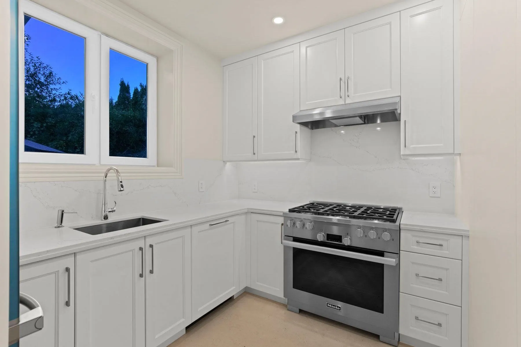 1445 Sandhurst Place