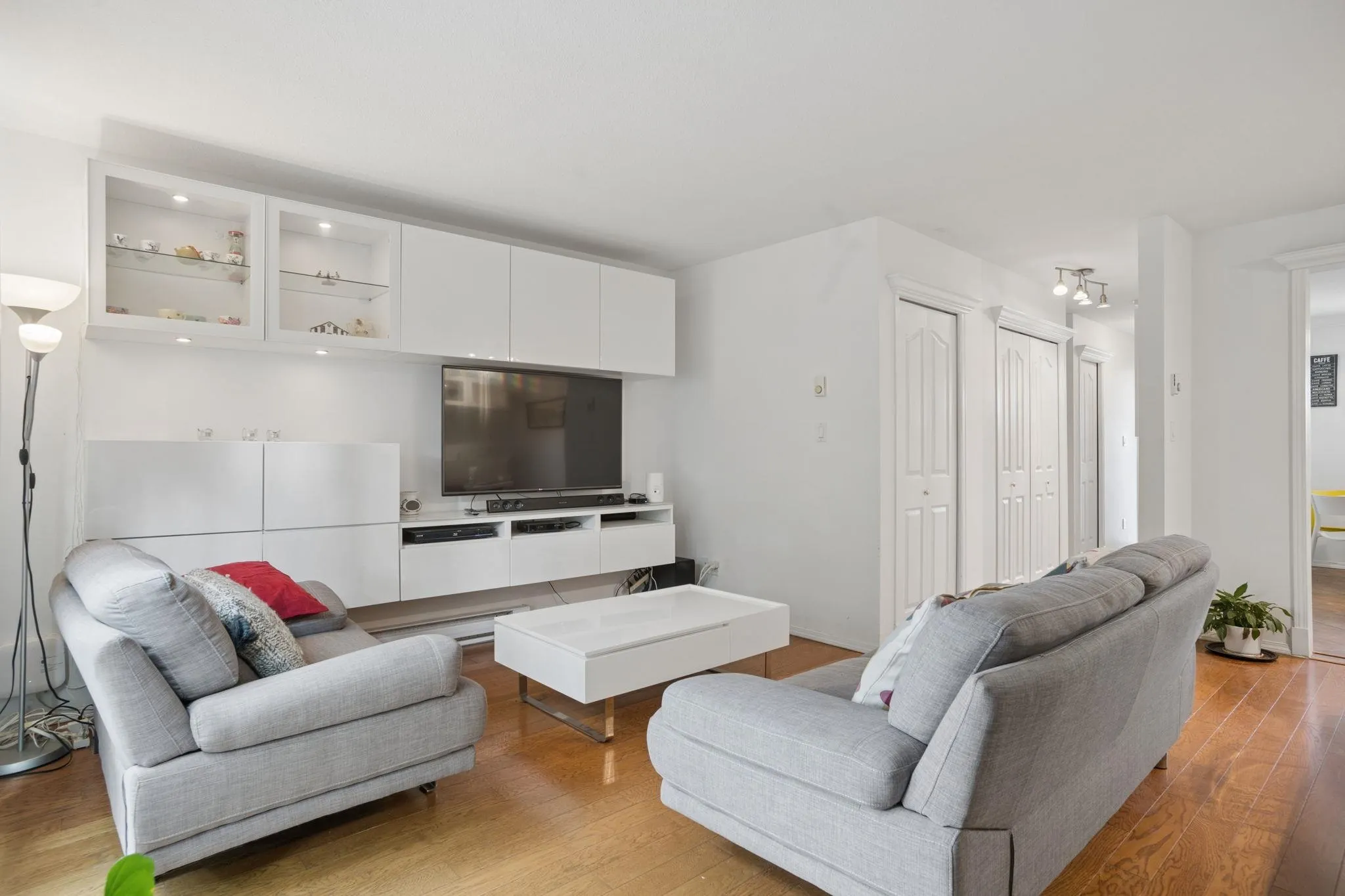 3051 Springfield Drive #4
