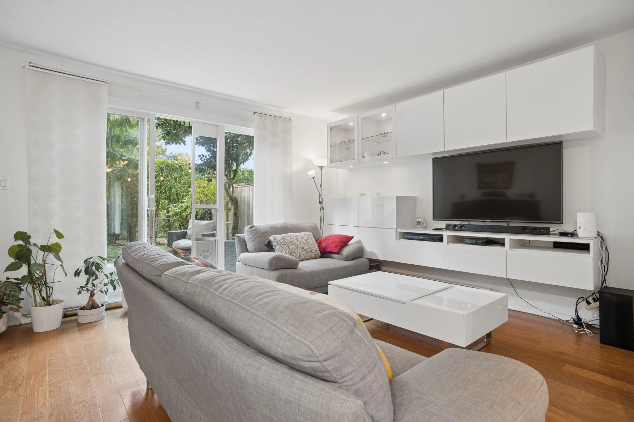 3051 Springfield Drive #4