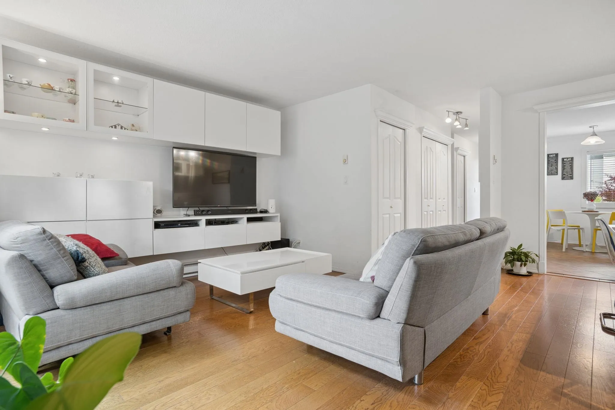 3051 Springfield Drive #4