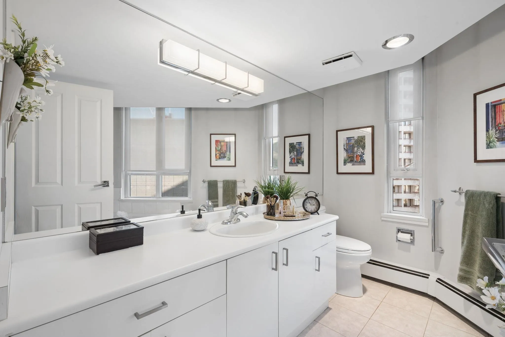 1010 Burnaby Street #1403
