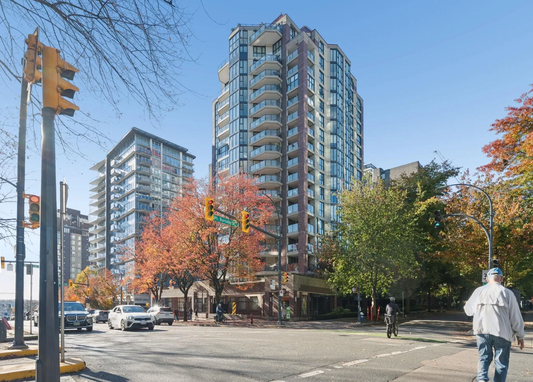 1010 Burnaby Street #1403
