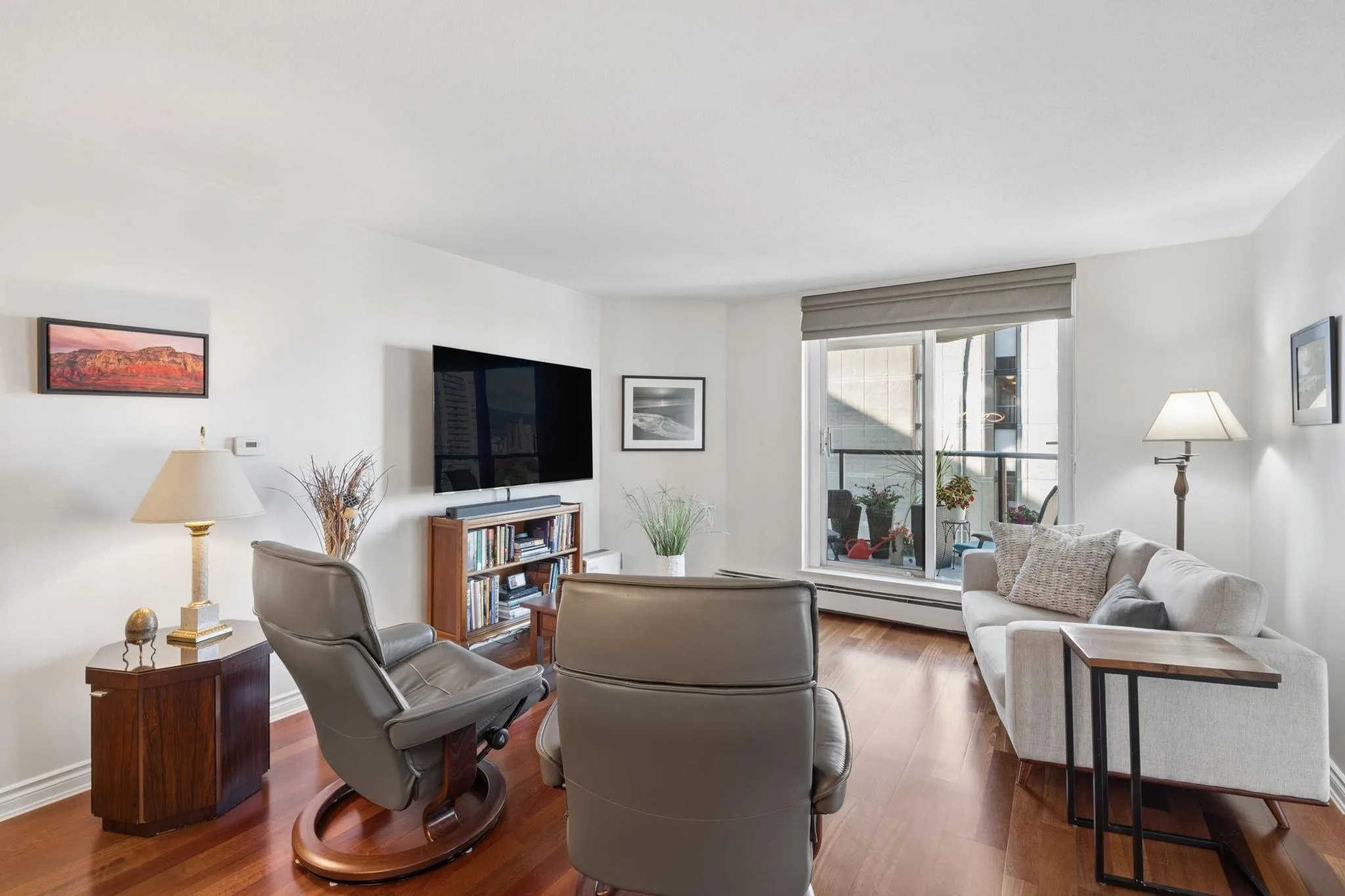1010 Burnaby Street #1403