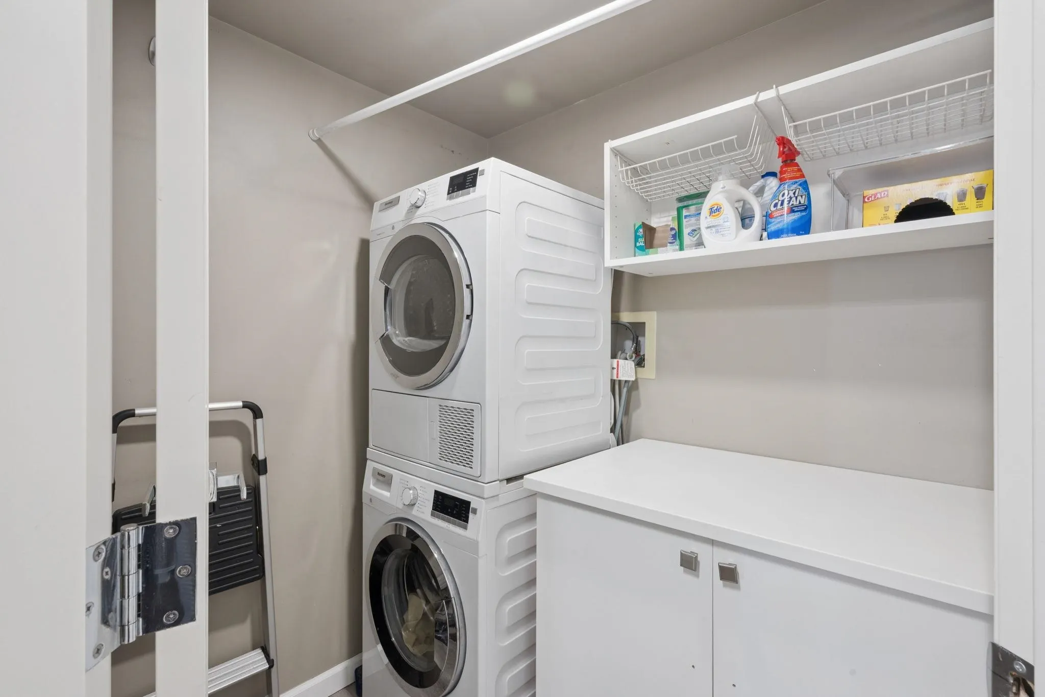 1010 Burnaby Street #1403