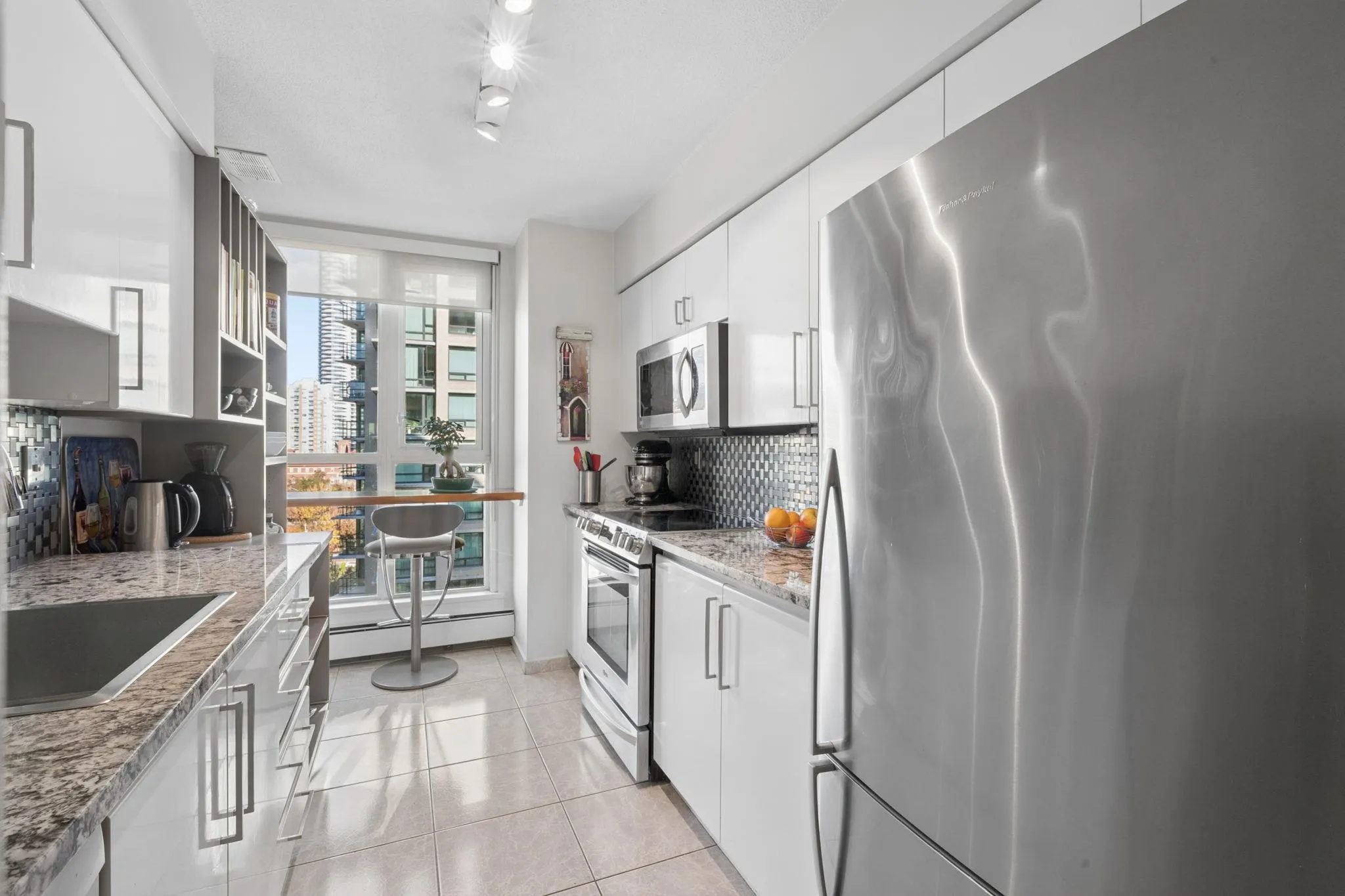 1010 Burnaby Street #1403