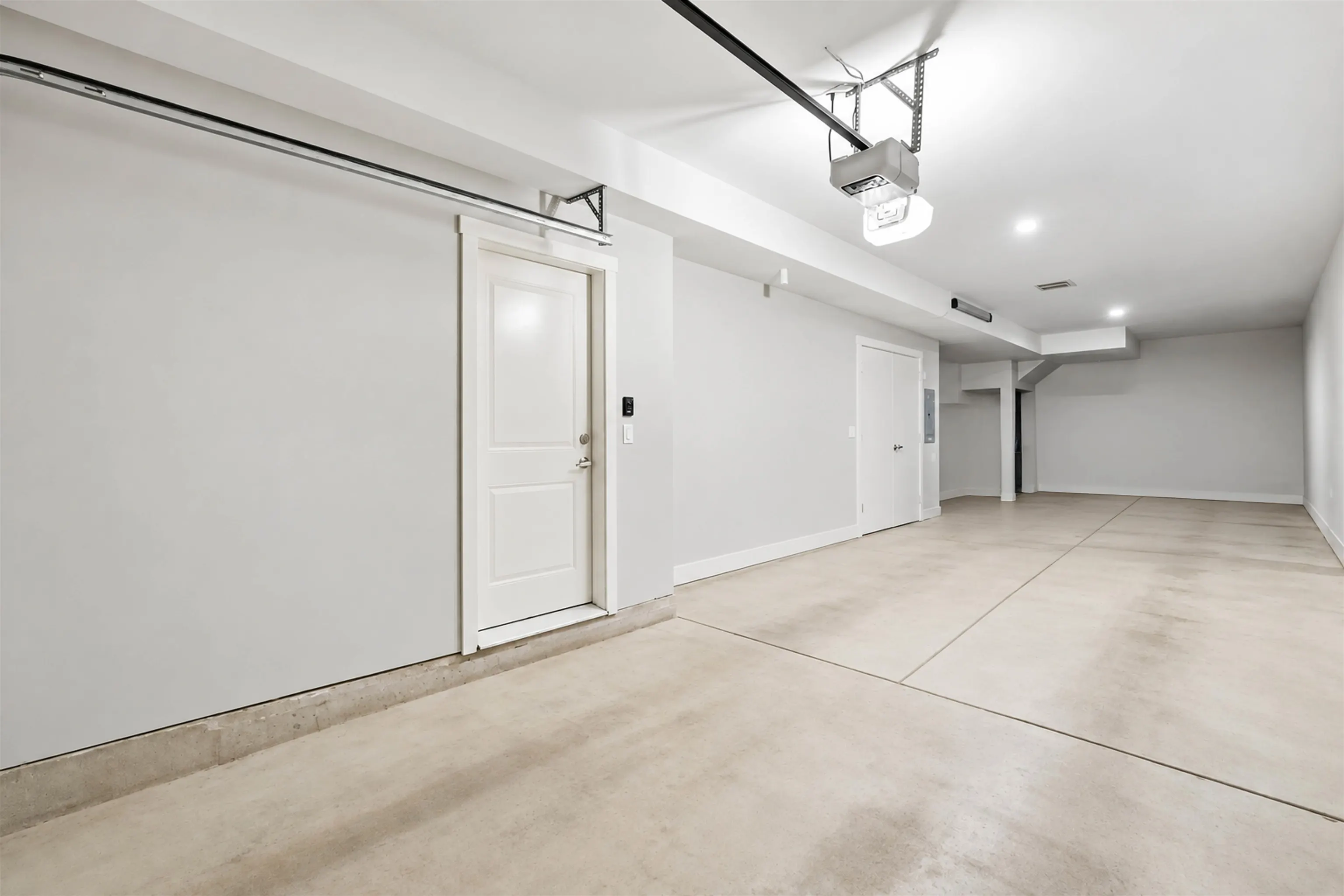19097 64 Avenue #18