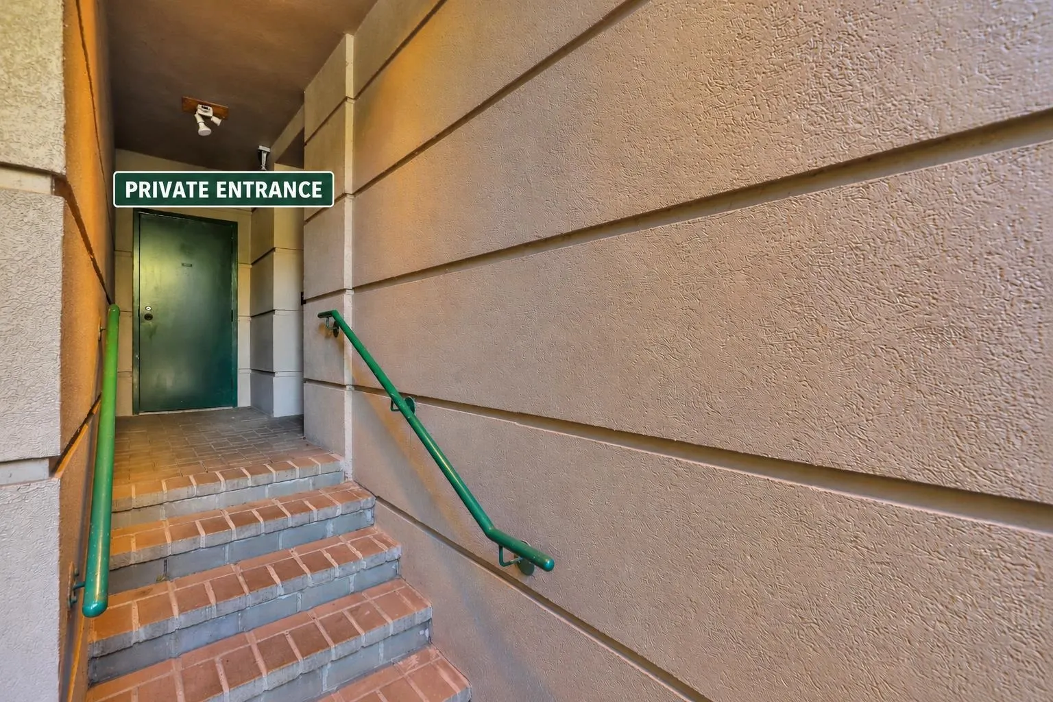 420 Carnarvon Street #104