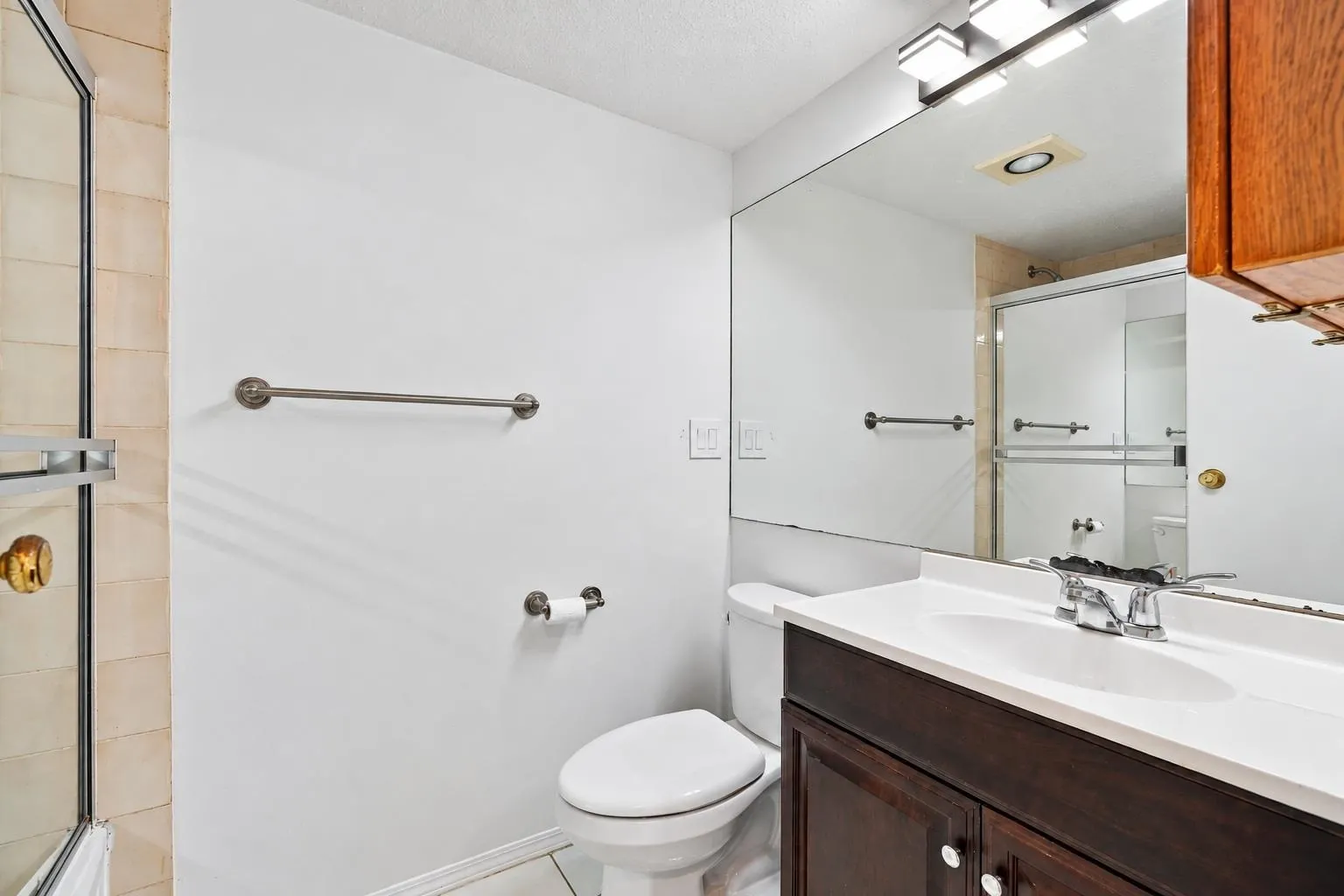 335 Cedar Street #206