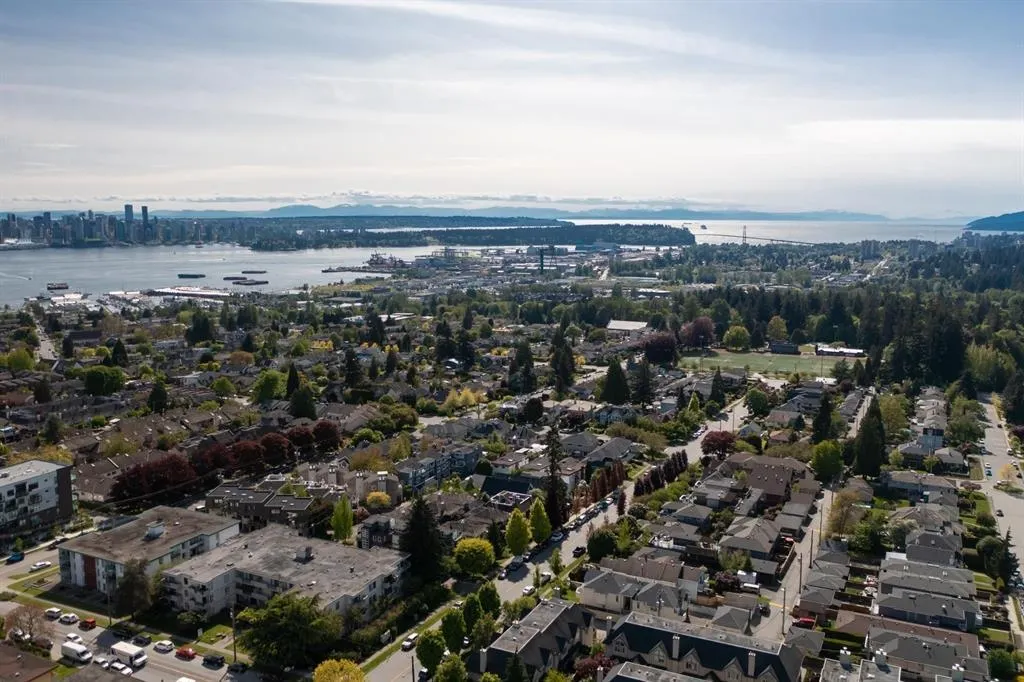 120 W 16 Street #405