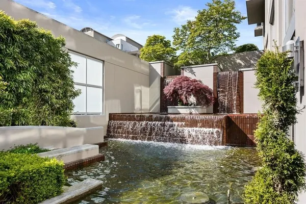 120 W 16 Street #405