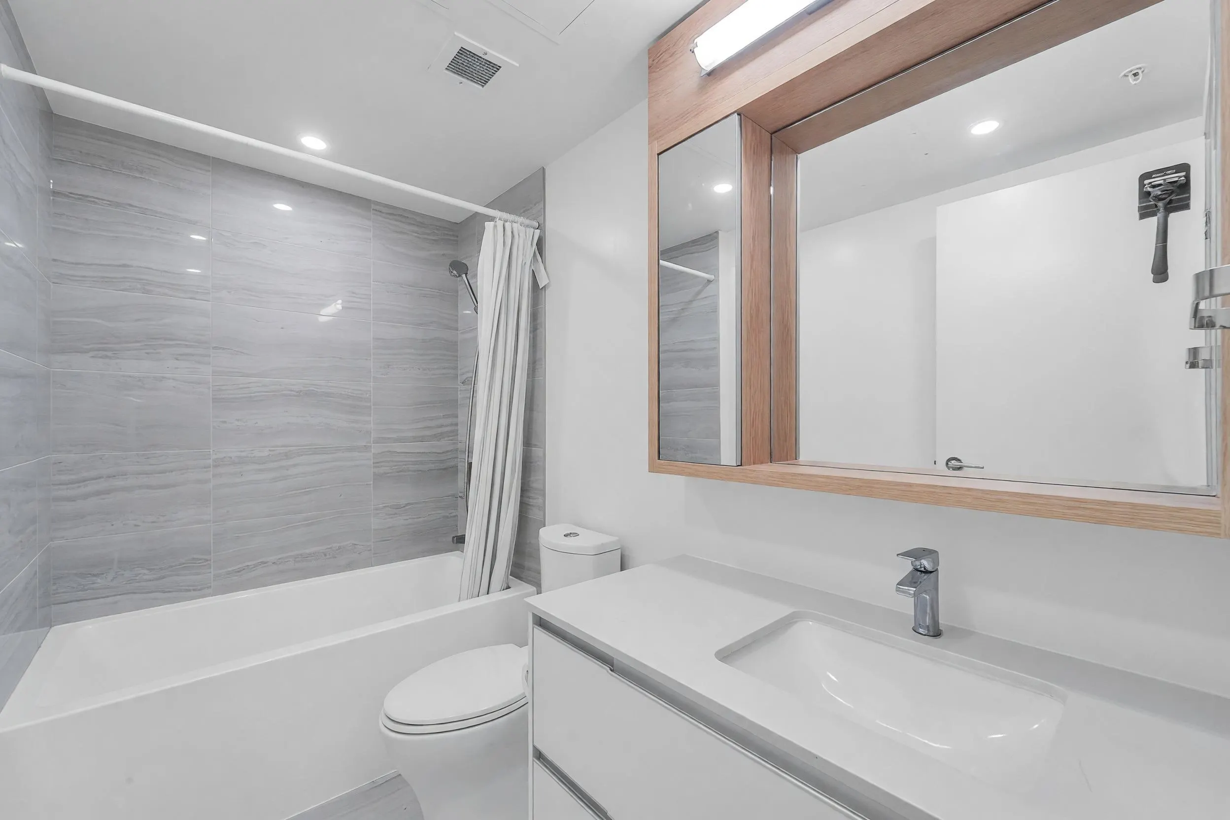 6633 Buswell Street #1304