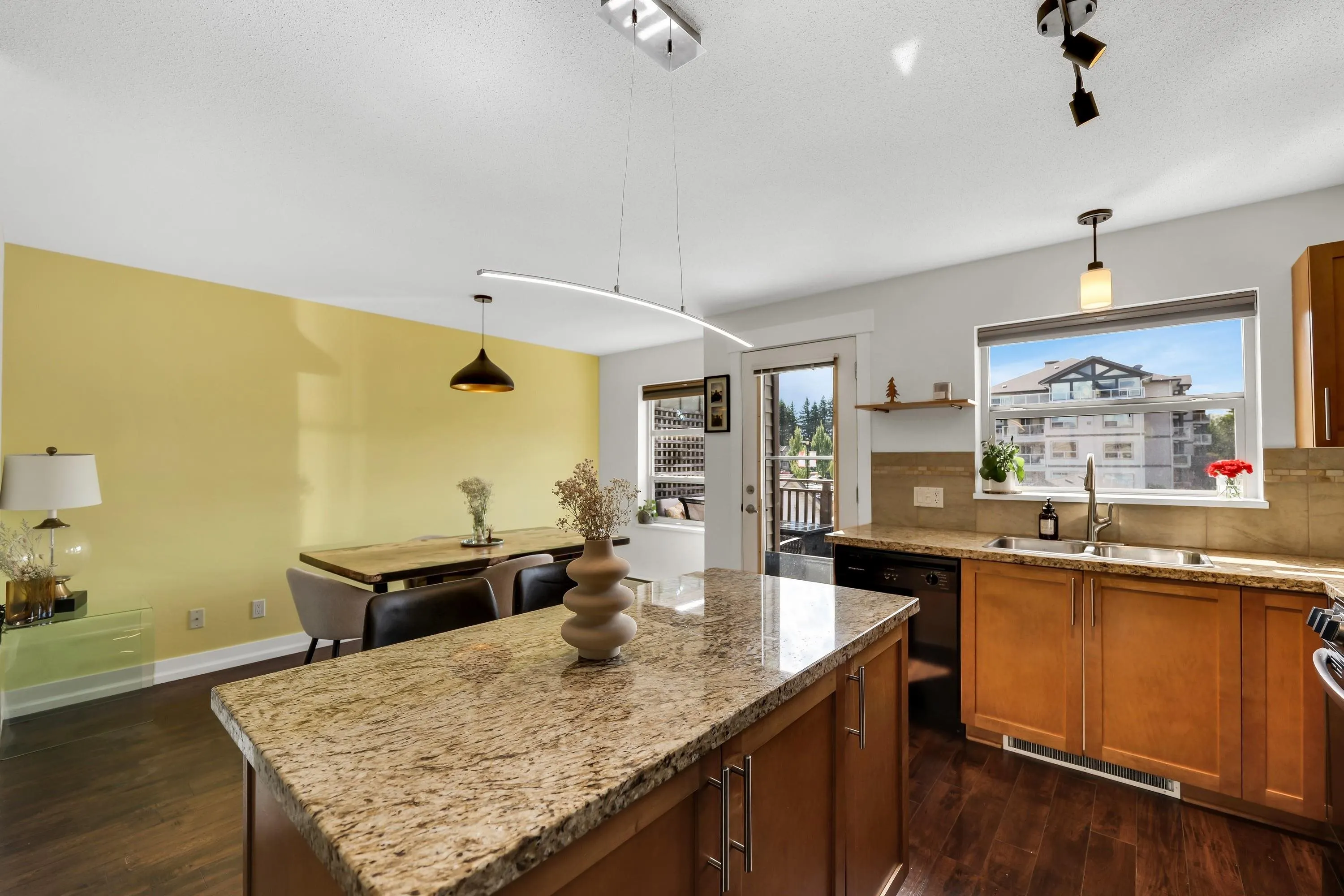 1216 Village Green Way