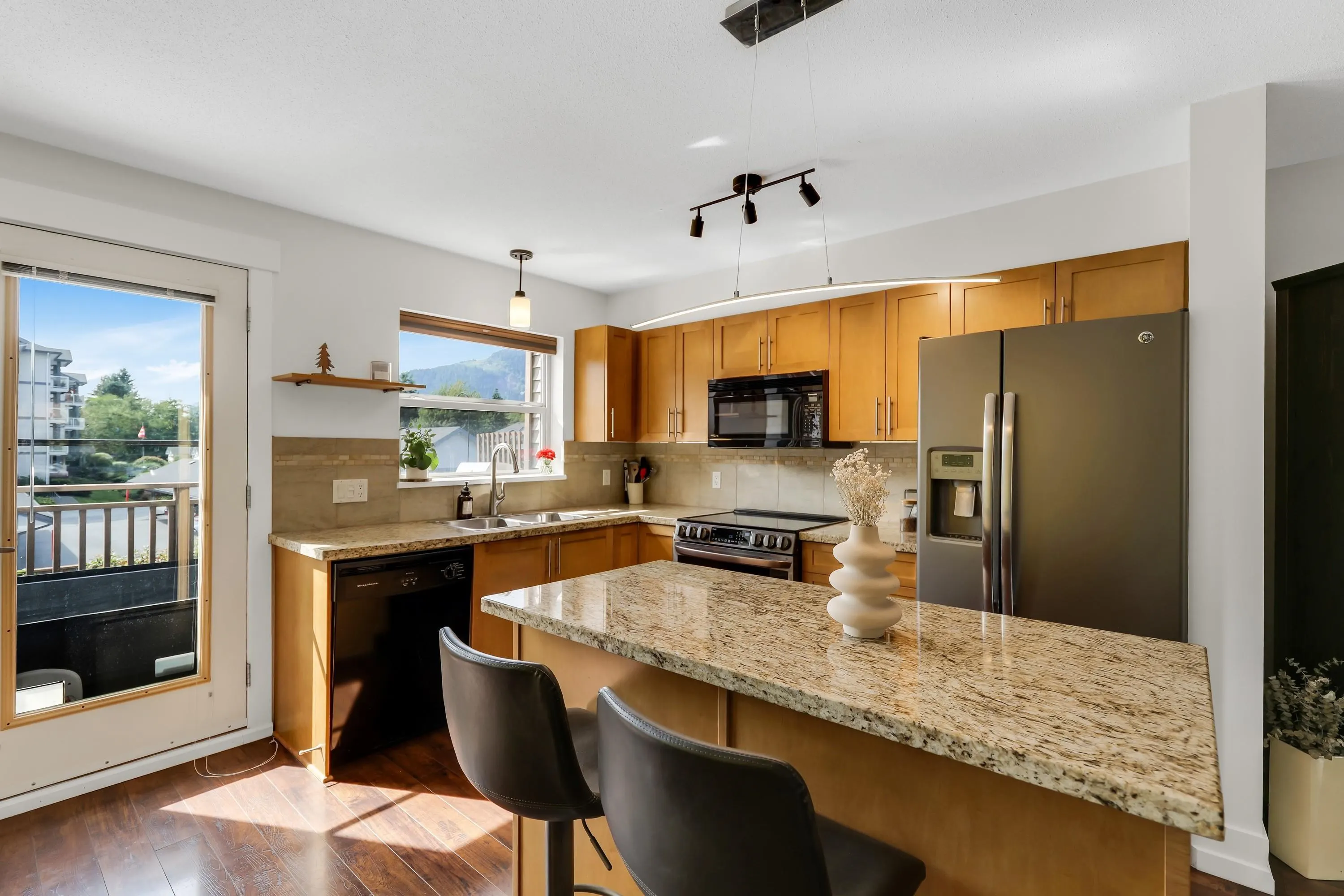 1216 Village Green Way