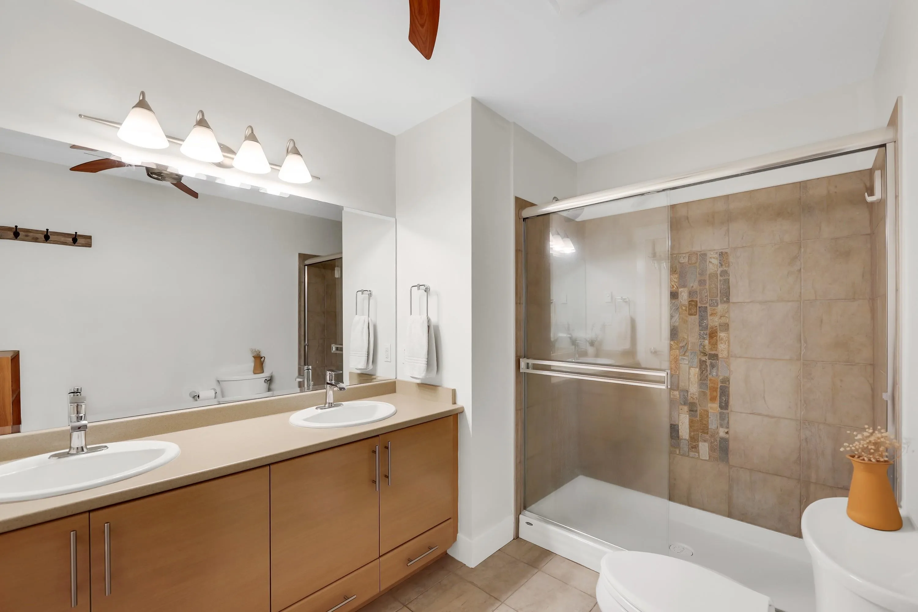 1216 Village Green Way