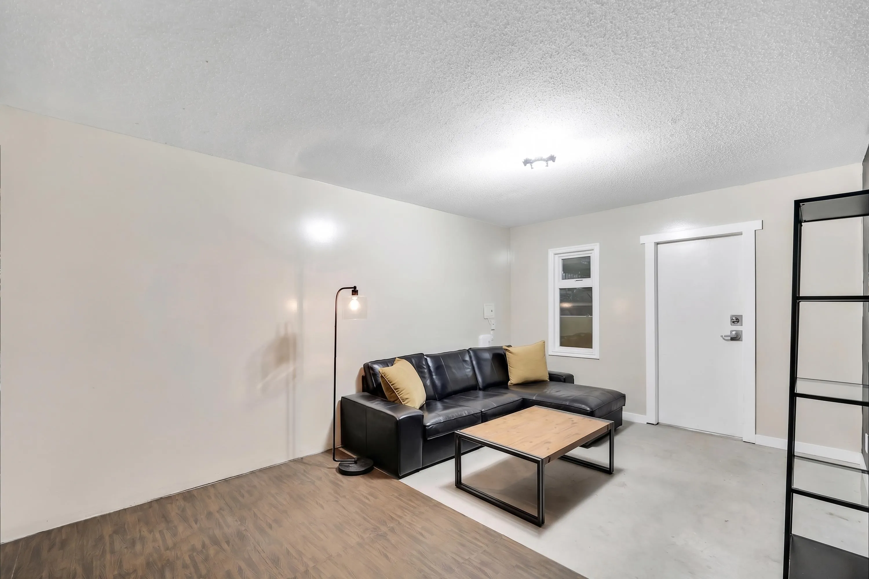 1216 Village Green Way