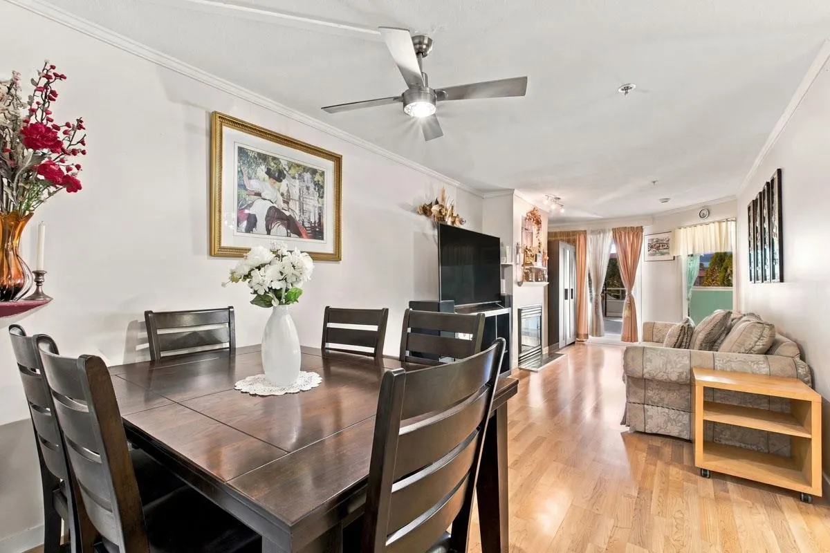 760 Kingsway #223